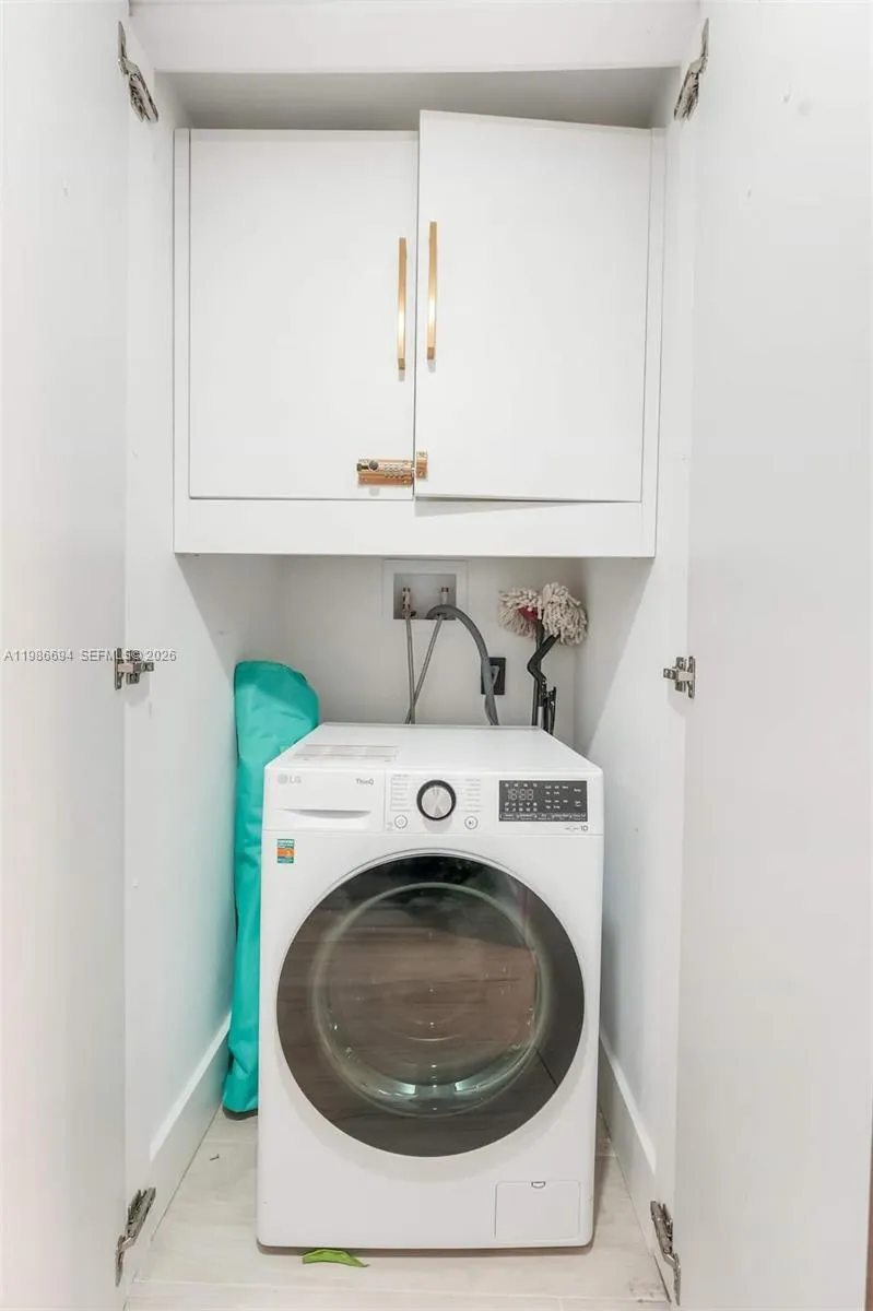 100 Collins Ave 202, Miami Beach, Florida 33139, Miami Beach, Florida 33139, 2 Bedrooms Bedrooms, ,1 BathroomBathrooms,Residential Lease,For Rent,100 Collins Ave 202, Miami Beach, Florida 33139,A11986694