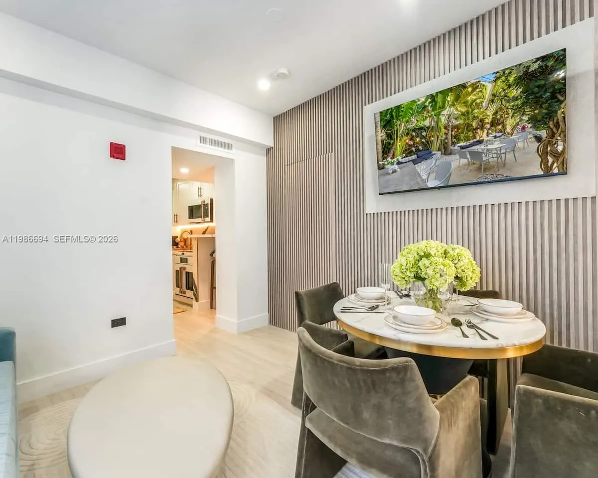 100 Collins Ave 202, Miami Beach, Florida 33139, Miami Beach, Florida 33139, 2 Bedrooms Bedrooms, ,1 BathroomBathrooms,Residential Lease,For Rent,100 Collins Ave 202, Miami Beach, Florida 33139,A11986694