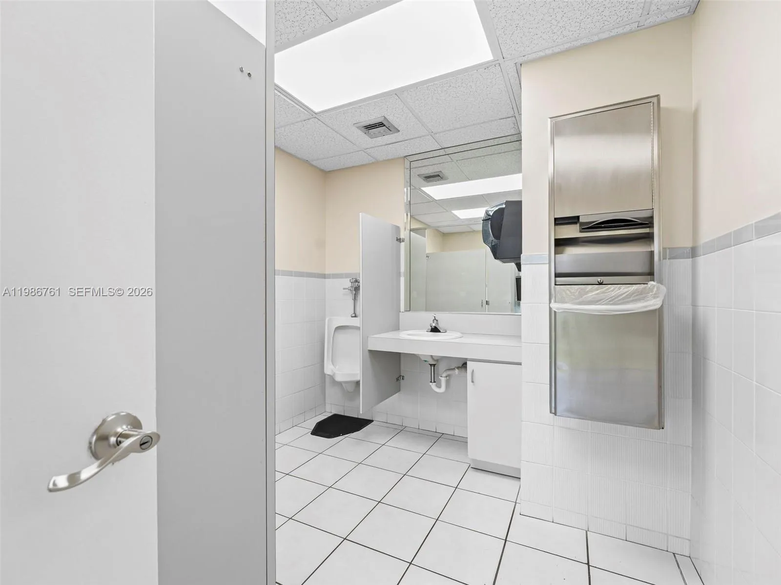 1312 Sw 27th Ave, Miami, Florida 33145, Miami, Florida 33145, ,Commercial Lease,For Rent,1312 Sw 27th Ave, Miami, Florida 33145,A11986761