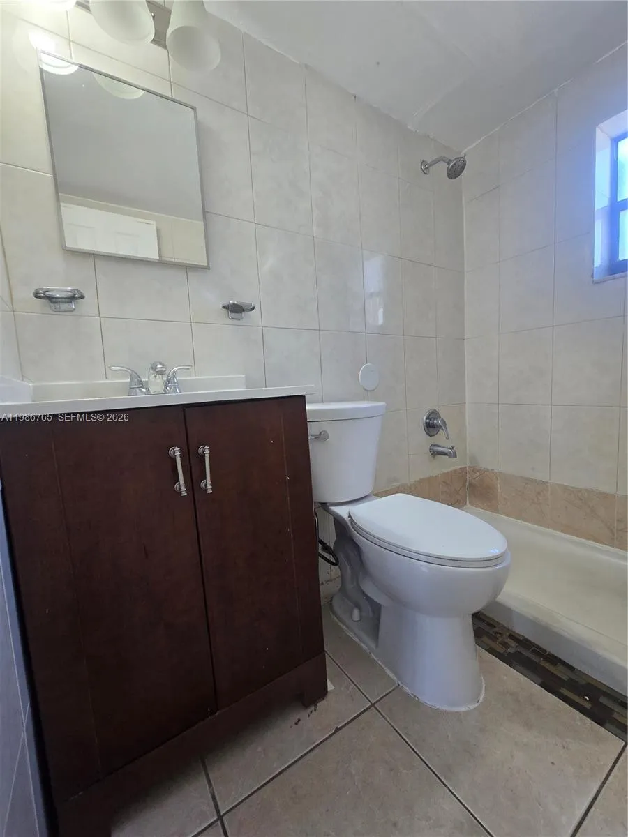 15 W 9th St 3, Hialeah, Florida 33010, Hialeah, Florida 33010, 2 Bedrooms Bedrooms, ,1 BathroomBathrooms,Residential Lease,For Rent,15 W 9th St 3, Hialeah, Florida 33010,A11986765