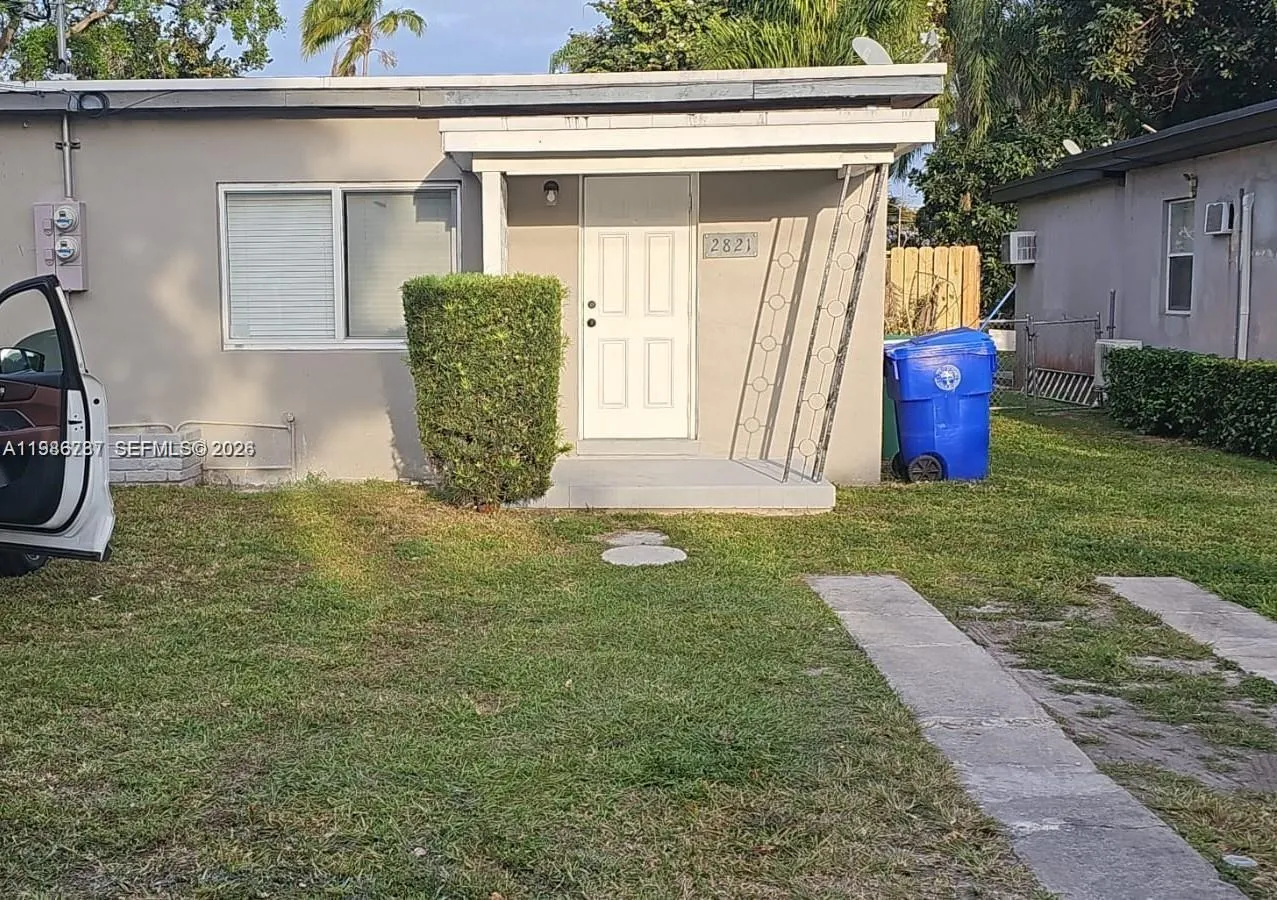 2821 Sw 39th Ave 2821, Miami, Florida 33134, Miami, Florida 33134, 1 Bedroom Bedrooms, ,1 BathroomBathrooms,Residential Lease,For Rent,2821 Sw 39th Ave 2821, Miami, Florida 33134,A11986737 2821 Sw 39th Ave 2821, Miami, Florida 33134, Miami, Florida 33134, 1 Bedroom Bedrooms, ,1 BathroomBathrooms,Residential Lease,For Rent,2821 Sw 39th Ave 2821, Miami, Florida 33134,A11986737