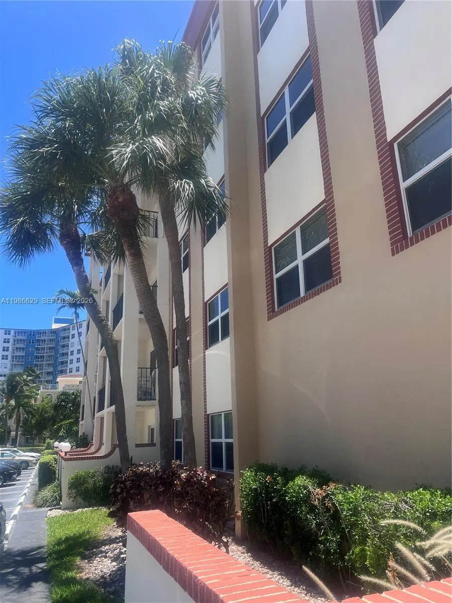 400 N Riverside Dr 503, Pompano Beach, Florida 330, Pompano Beach, Florida 33062, 2 Bedrooms Bedrooms, ,2 BathroomsBathrooms,Residential Lease,For Rent,400 N Riverside Dr 503, Pompano Beach, Florida 330,A11986629