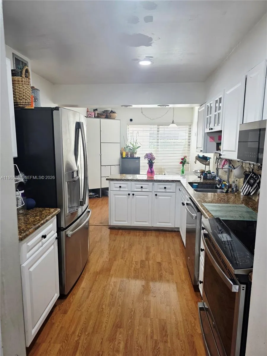 9711 N New River Canal Rd 212, Plantation, Florida, Plantation, Florida 33324, 4 Bedrooms Bedrooms, ,2 BathroomsBathrooms,Residential,For Sale,9711 N New River Canal Rd 212, Plantation, Florida,A11986781