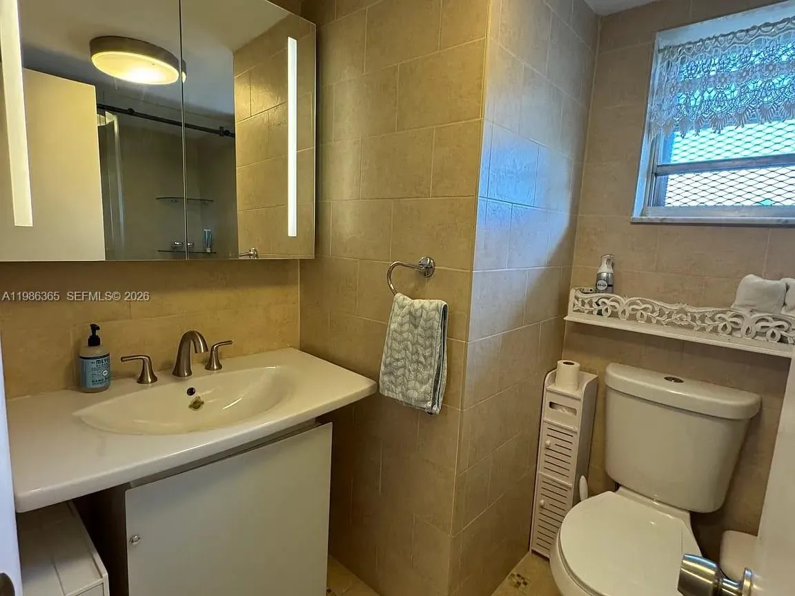 1615 West Ave 502, Miami Beach, Florida 33139, Miami Beach, Florida 33139, ,1 BathroomBathrooms,Residential Lease,For Rent,1615 West Ave 502, Miami Beach, Florida 33139,A11986365