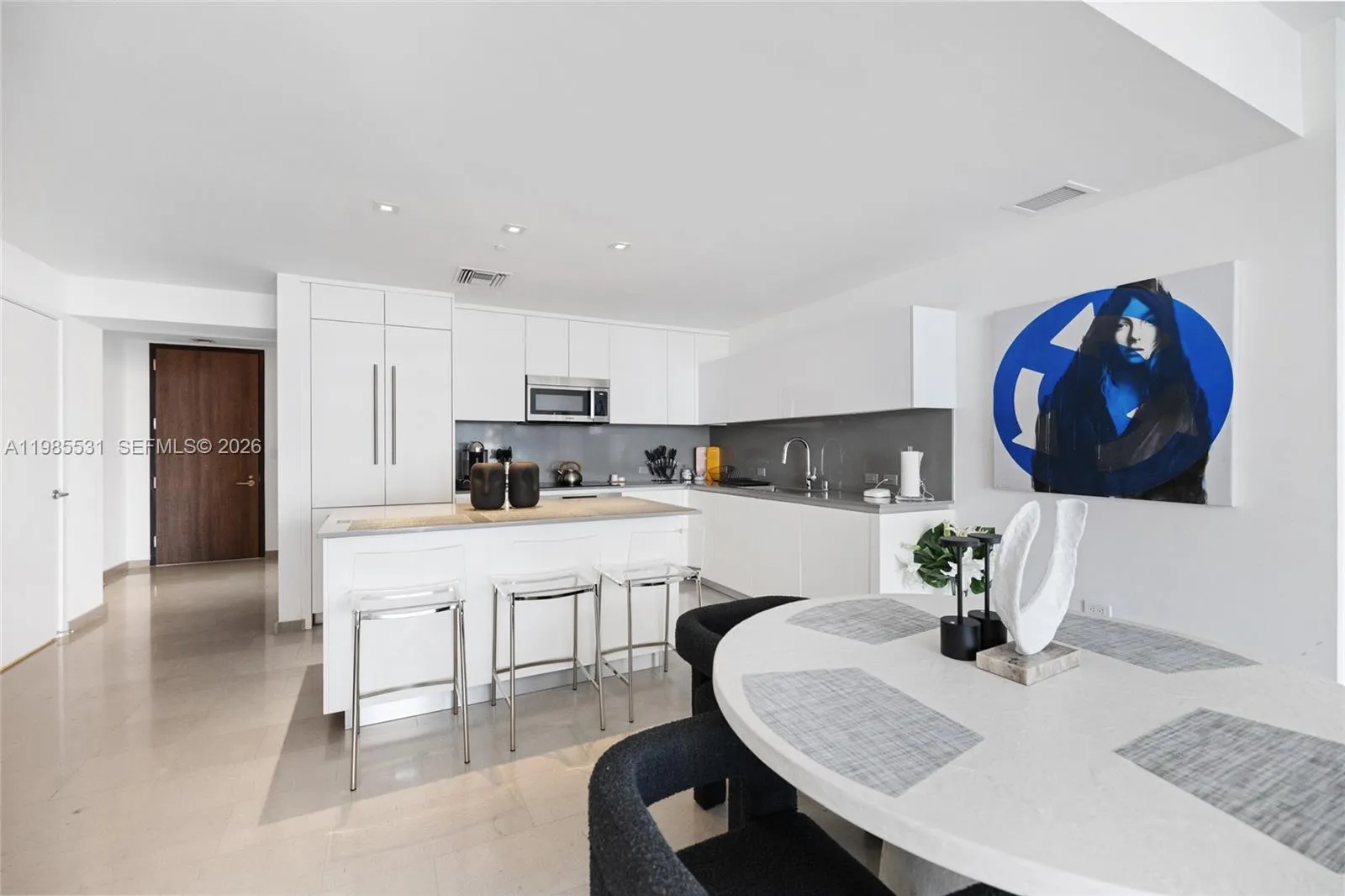 88 Sw 7th St 1010, Miami, Florida 33130, Miami, Florida 33130, 2 Bedrooms Bedrooms, ,2 BathroomsBathrooms,Residential,For Sale,88 Sw 7th St 1010, Miami, Florida 33130,A11985531