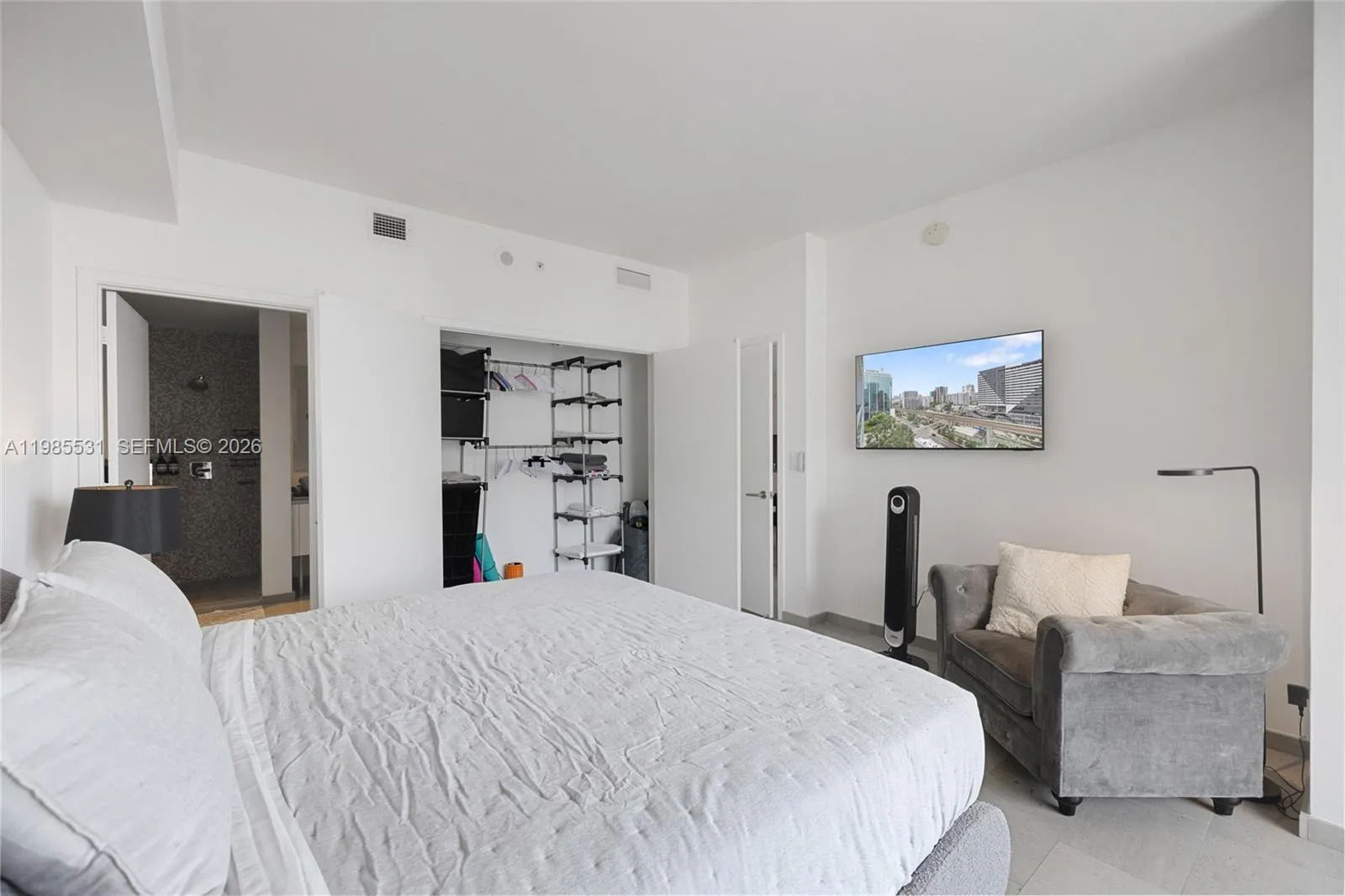 88 Sw 7th St 1010, Miami, Florida 33130, Miami, Florida 33130, 2 Bedrooms Bedrooms, ,2 BathroomsBathrooms,Residential,For Sale,88 Sw 7th St 1010, Miami, Florida 33130,A11985531