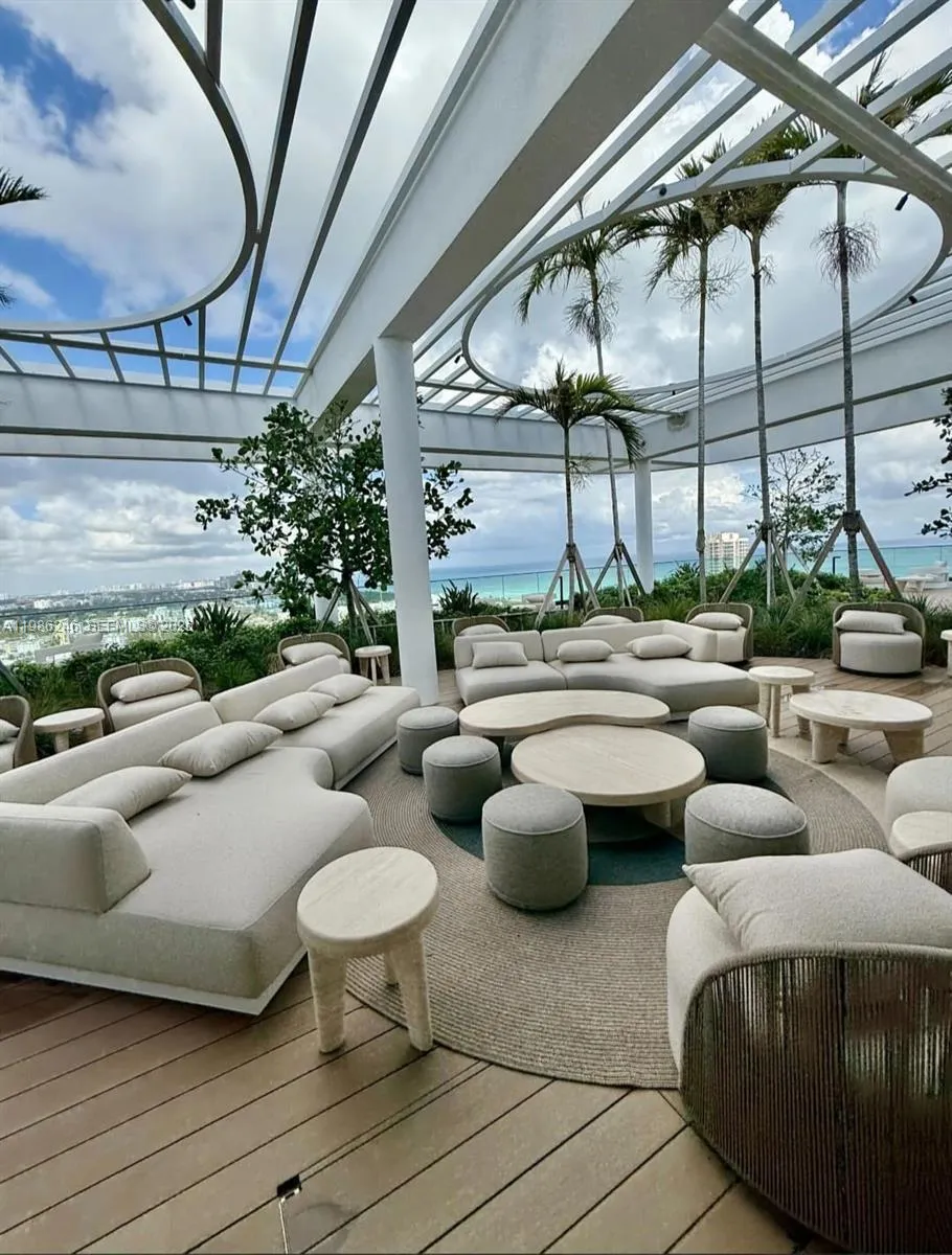 580 72nd St Ph7, Miami Beach, Florida 33141, Miami Beach, Florida 33141, 1 Bedroom Bedrooms, ,1 BathroomBathrooms,Residential,For Sale,580 72nd St Ph7, Miami Beach, Florida 33141,A11986246