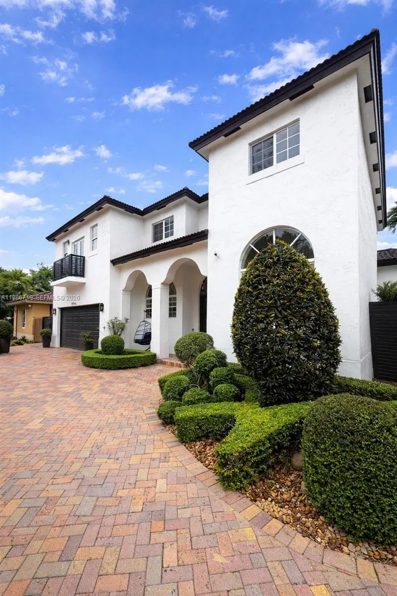 7770 Nw 161st Ter, Miami Lakes, Florida 33016, Miami Lakes, Florida 33016, 4 Bedrooms Bedrooms, ,3 BathroomsBathrooms,Residential Lease,For Rent,7770 Nw 161st Ter, Miami Lakes, Florida 33016,A11986710