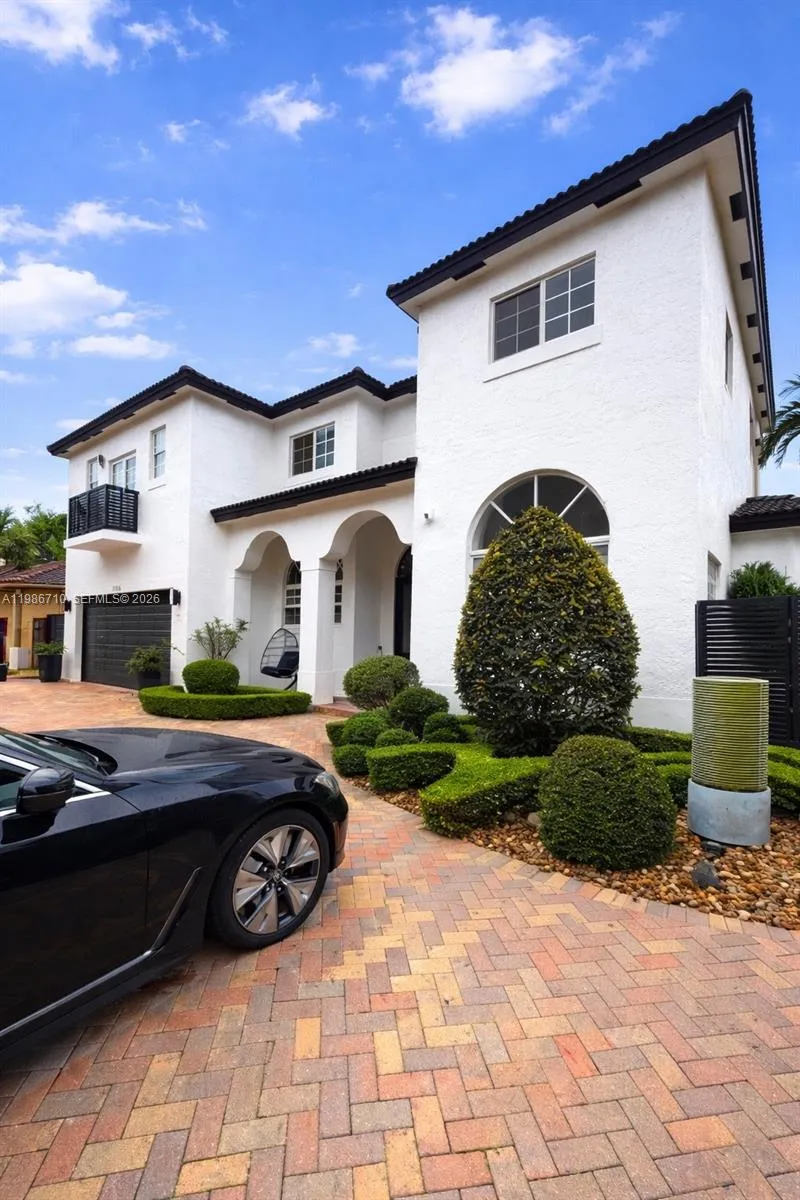 7770 Nw 161st Ter, Miami Lakes, Florida 33016, Miami Lakes, Florida 33016, 4 Bedrooms Bedrooms, ,3 BathroomsBathrooms,Residential Lease,For Rent,7770 Nw 161st Ter, Miami Lakes, Florida 33016,A11986710