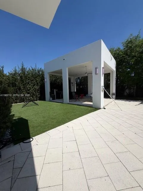 8210 Nw 33rd Ter, Doral, Florida 33122, Doral, Florida 33122, 5 Bedrooms Bedrooms, ,6 BathroomsBathrooms,Residential Lease,For Rent,8210 Nw 33rd Ter, Doral, Florida 33122,A11985712