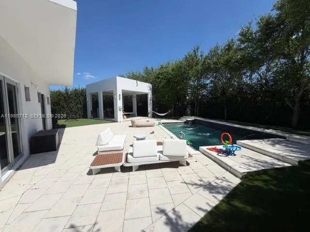 8210 Nw 33rd Ter, Doral, Florida 33122, Doral, Florida 33122, 5 Bedrooms Bedrooms, ,6 BathroomsBathrooms,Residential Lease,For Rent,8210 Nw 33rd Ter, Doral, Florida 33122,A11985712