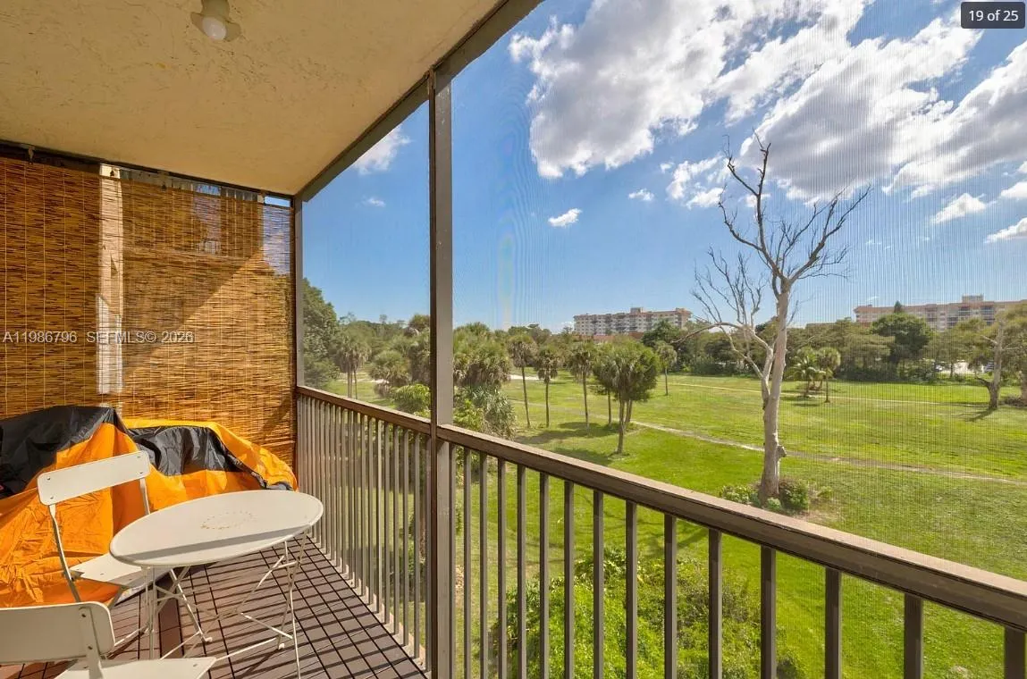 Lauderhill, Florida 33319, 1 Bedroom Bedrooms, ,1 BathroomBathrooms,Residential,For Sale,A11986796