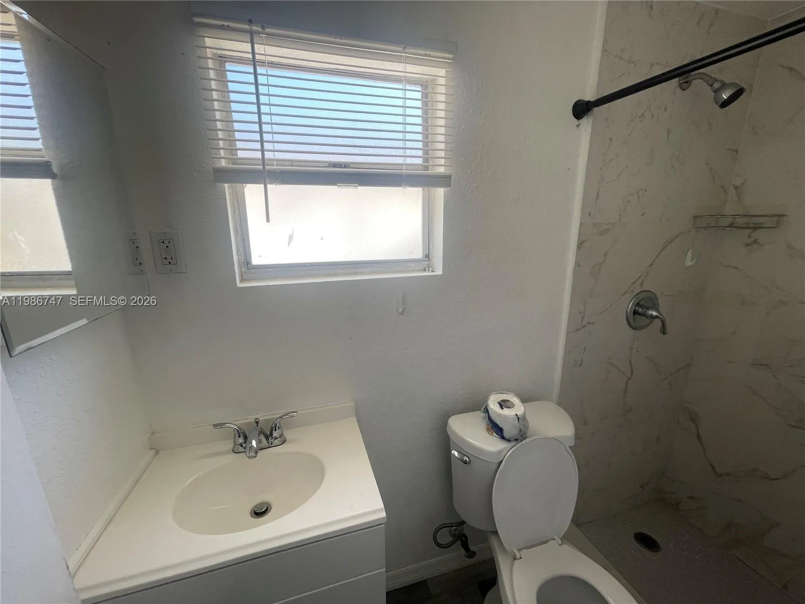 5738 Garfield St B, Hollywood, Florida 33021, Hollywood, Florida 33021, 1 Bedroom Bedrooms, ,1 BathroomBathrooms,Residential Lease,For Rent,5738 Garfield St B, Hollywood, Florida 33021,A11986747