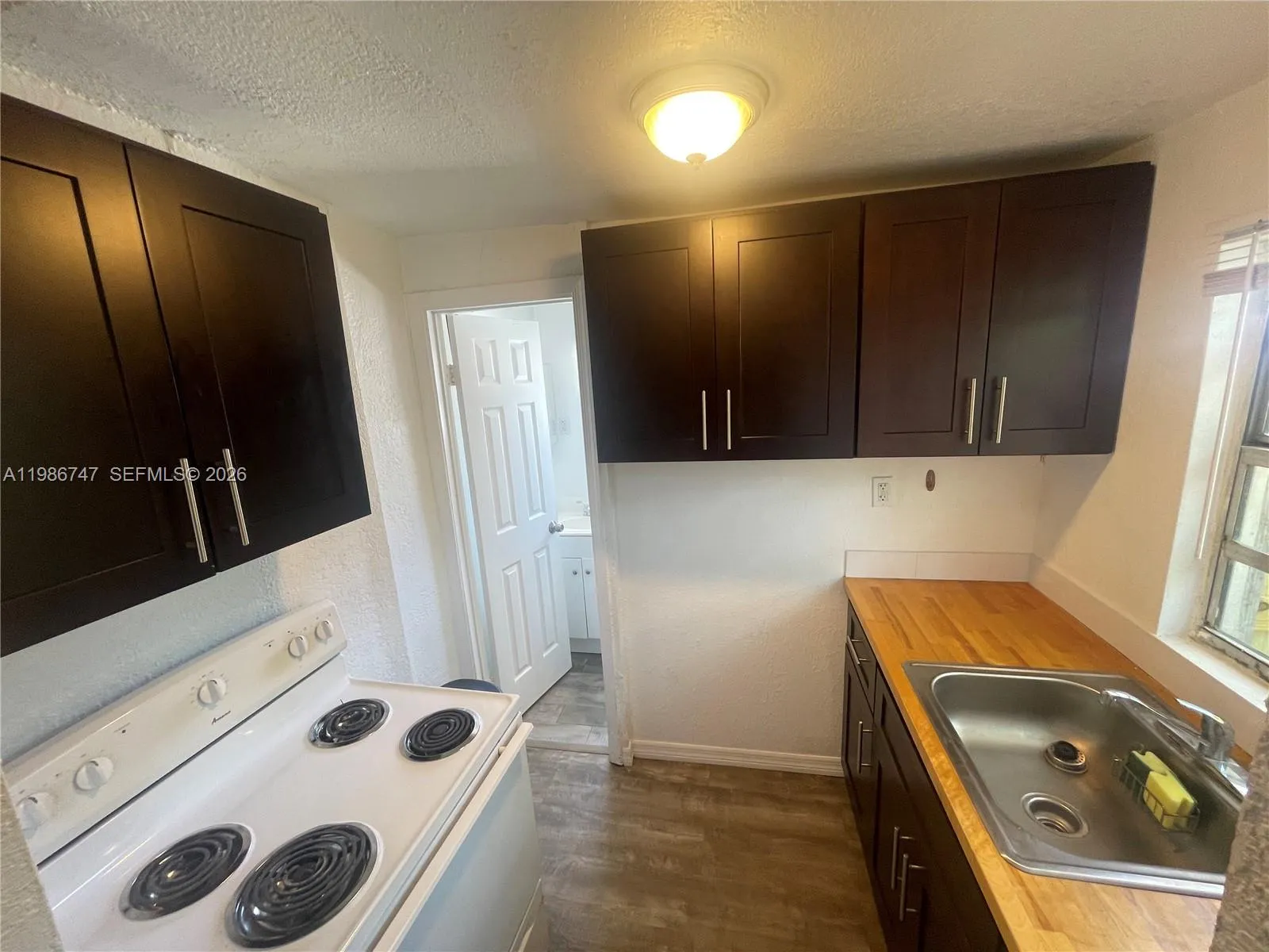 5738 Garfield St B, Hollywood, Florida 33021, Hollywood, Florida 33021, 1 Bedroom Bedrooms, ,1 BathroomBathrooms,Residential Lease,For Rent,5738 Garfield St B, Hollywood, Florida 33021,A11986747