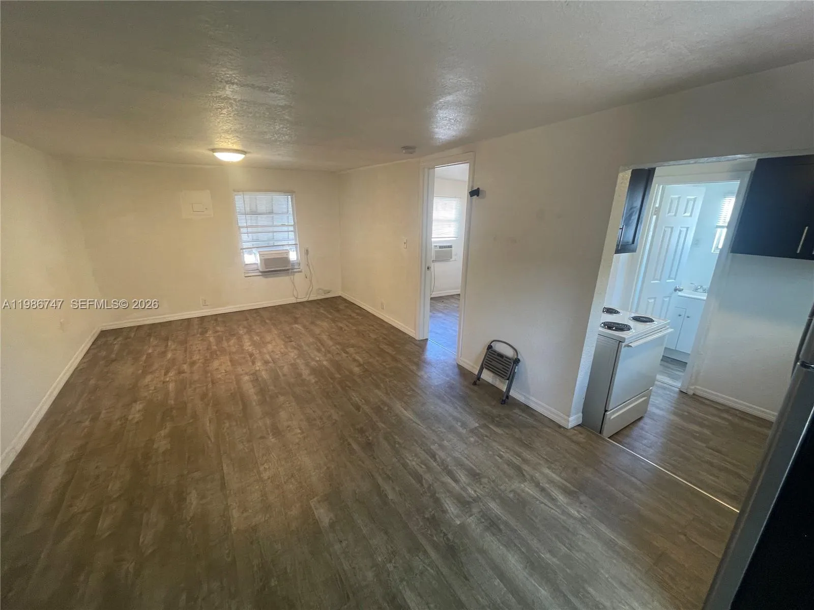 5738 Garfield St B, Hollywood, Florida 33021, Hollywood, Florida 33021, 1 Bedroom Bedrooms, ,1 BathroomBathrooms,Residential Lease,For Rent,5738 Garfield St B, Hollywood, Florida 33021,A11986747