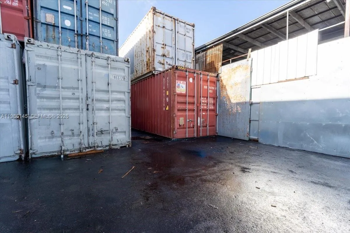 3595 Nw 54th St, Hialeah, Florida 33142, Hialeah, Florida 33142, ,Commercial Sale,For Sale,3595 Nw 54th St, Hialeah, Florida 33142,A11986145