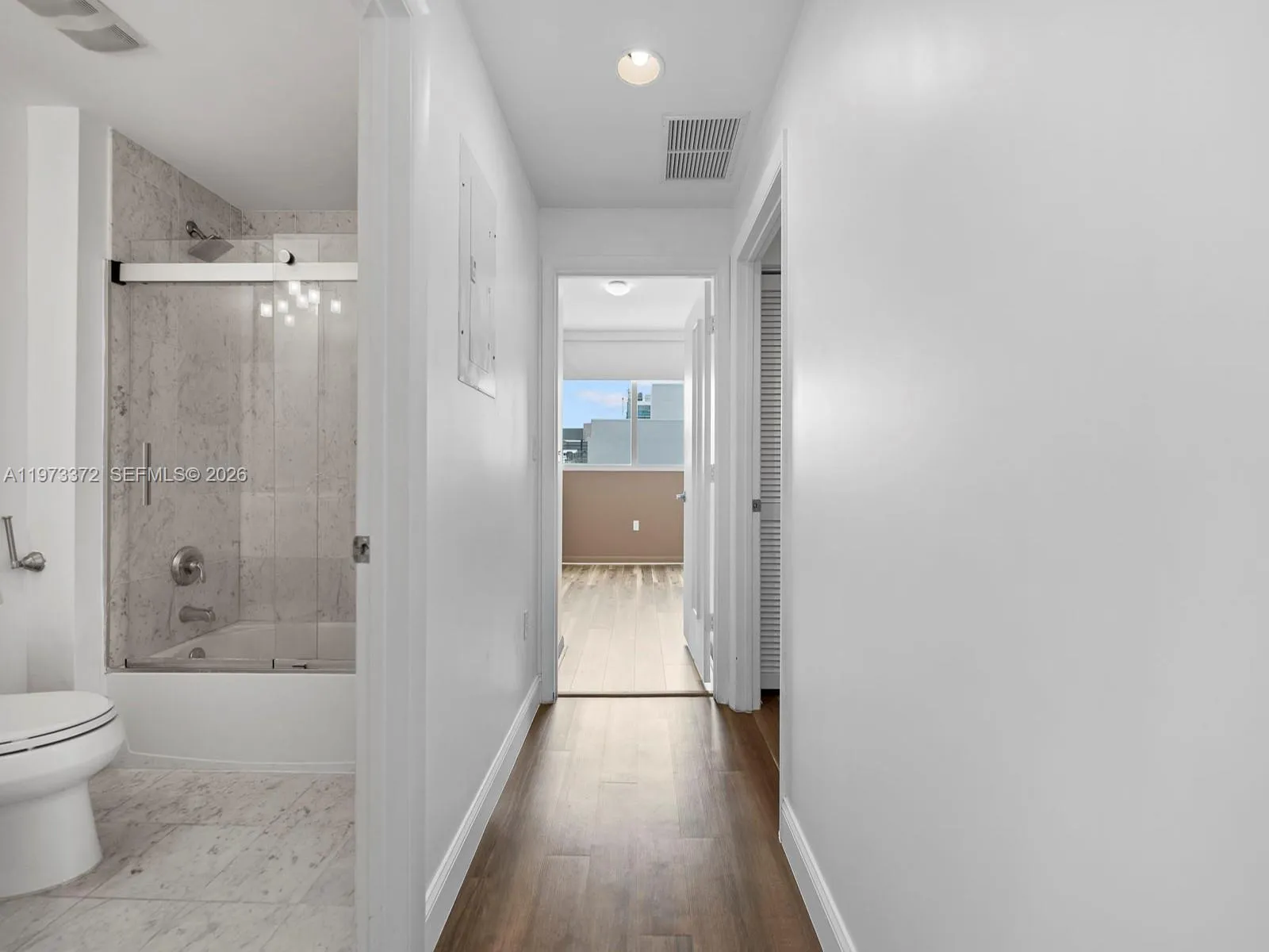 253 Ne 2nd St 3108, Miami, Florida 33132, Miami, Florida 33132, 2 Bedrooms Bedrooms, ,2 BathroomsBathrooms,Residential,For Sale,253 Ne 2nd St 3108, Miami, Florida 33132,A11973372