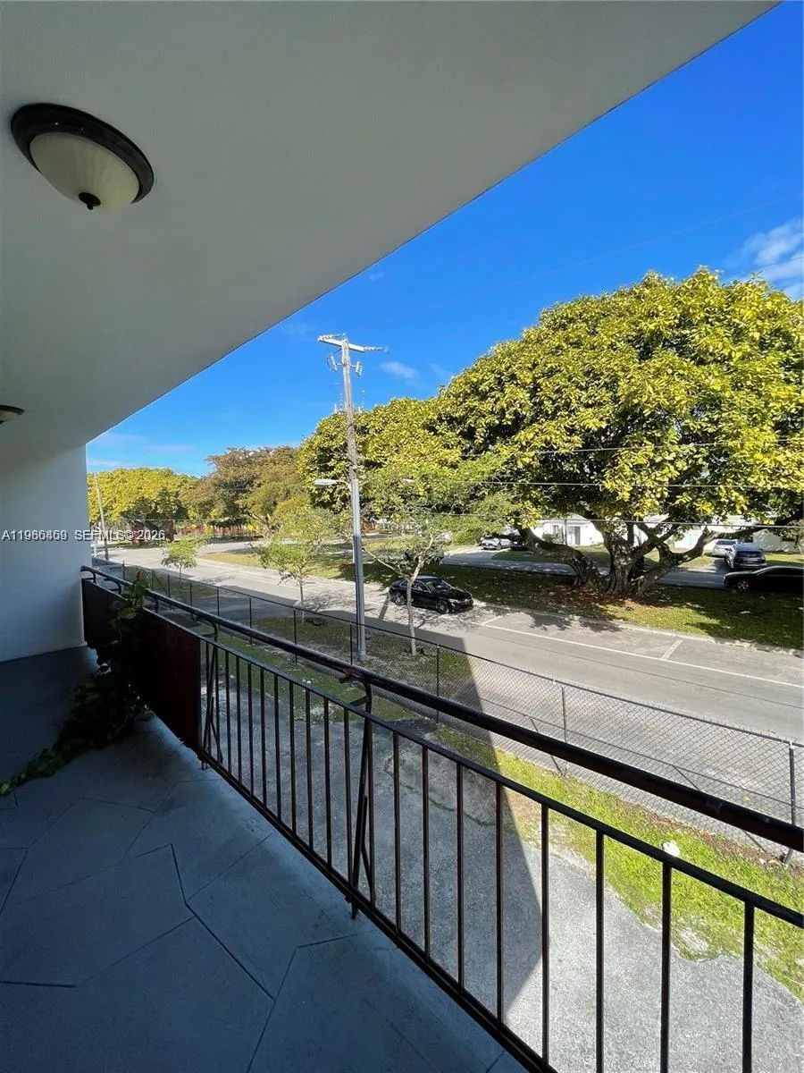 13685 Ne 10th Ave 210, North Miami, Florida 33161, North Miami, Florida 33161, 2 Bedrooms Bedrooms, ,1 BathroomBathrooms,Residential Lease,For Rent,13685 Ne 10th Ave 210, North Miami, Florida 33161,A11986459