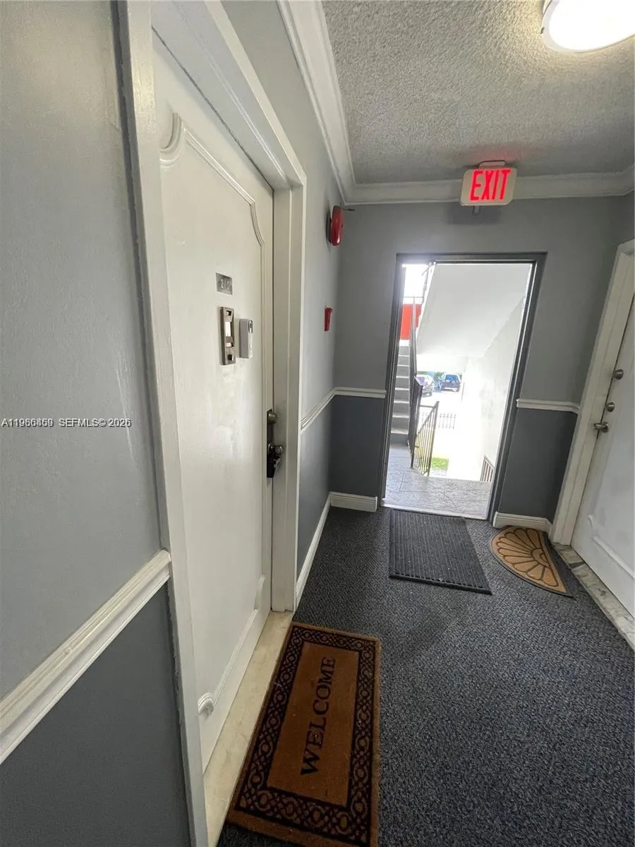 13685 Ne 10th Ave 210, North Miami, Florida 33161, North Miami, Florida 33161, 2 Bedrooms Bedrooms, ,1 BathroomBathrooms,Residential Lease,For Rent,13685 Ne 10th Ave 210, North Miami, Florida 33161,A11986459