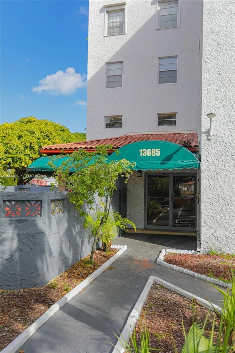 13685 Ne 10th Ave 210, North Miami, Florida 33161, North Miami, Florida 33161, 2 Bedrooms Bedrooms, ,1 BathroomBathrooms,Residential Lease,For Rent,13685 Ne 10th Ave 210, North Miami, Florida 33161,A11986459