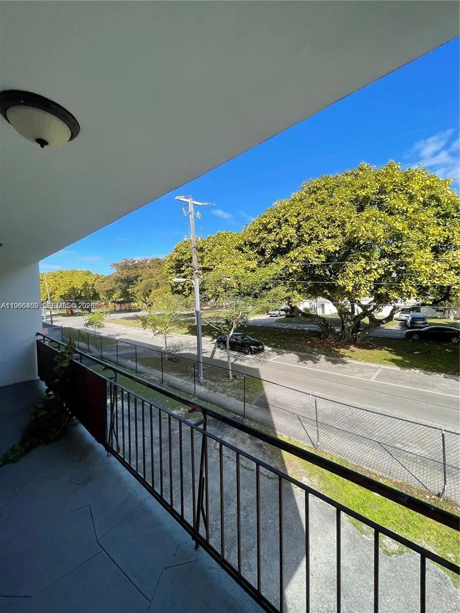 13685 Ne 10th Ave 210, North Miami, Florida 33161, North Miami, Florida 33161, 2 Bedrooms Bedrooms, ,1 BathroomBathrooms,Residential Lease,For Rent,13685 Ne 10th Ave 210, North Miami, Florida 33161,A11986459