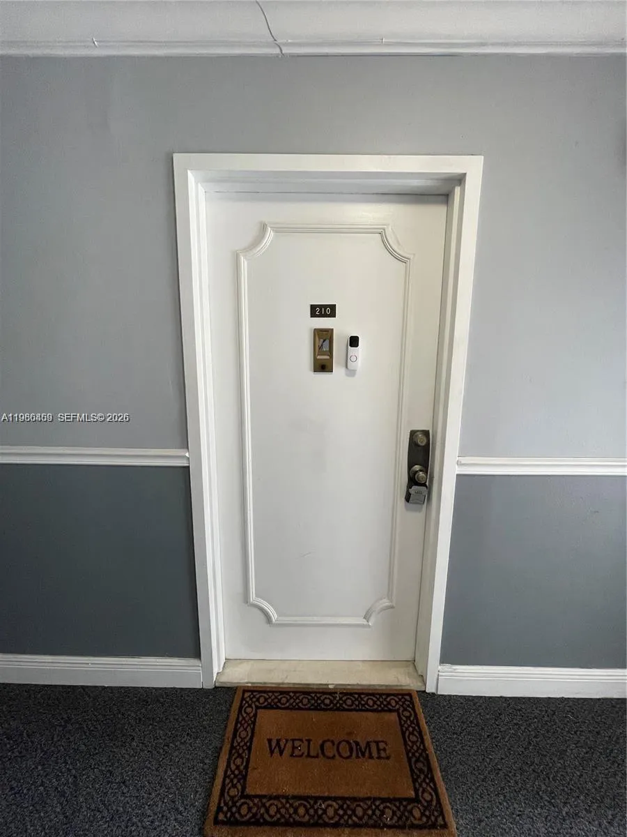 13685 Ne 10th Ave 210, North Miami, Florida 33161, North Miami, Florida 33161, 2 Bedrooms Bedrooms, ,1 BathroomBathrooms,Residential Lease,For Rent,13685 Ne 10th Ave 210, North Miami, Florida 33161,A11986459