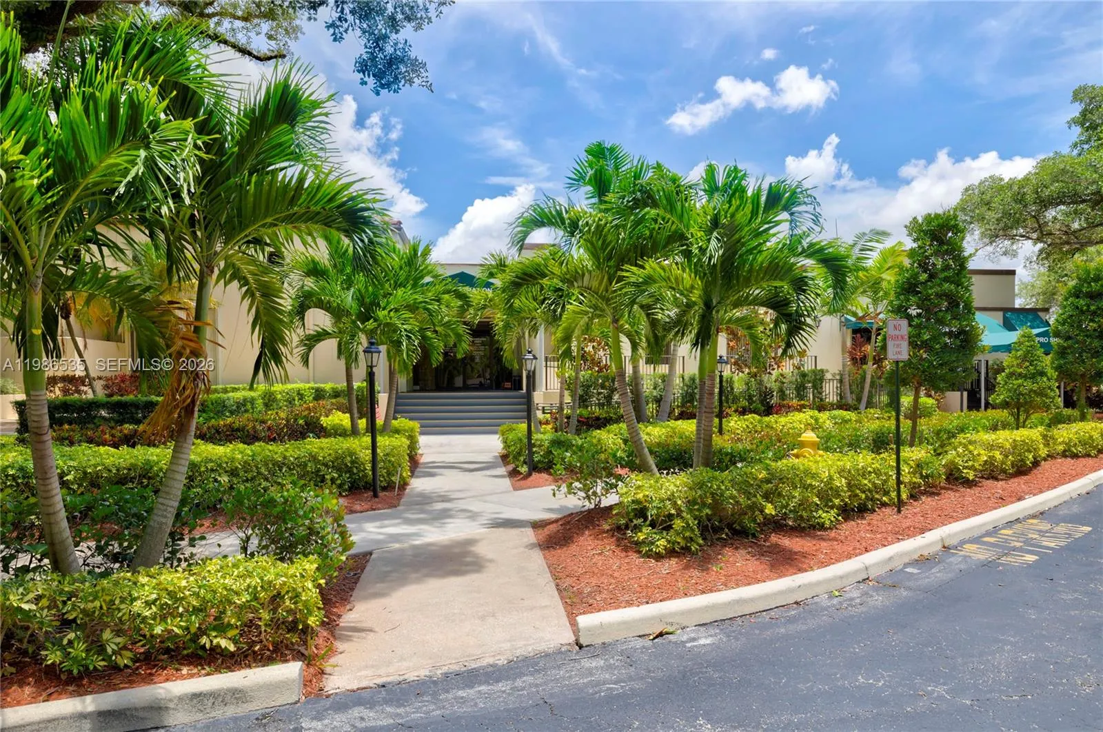 1831 Sabal Palm Dr 306, Davie, Florida 33324, Davie, Florida 33324, 3 Bedrooms Bedrooms, ,2 BathroomsBathrooms,Residential,For Sale,1831 Sabal Palm Dr 306, Davie, Florida 33324,A11986535