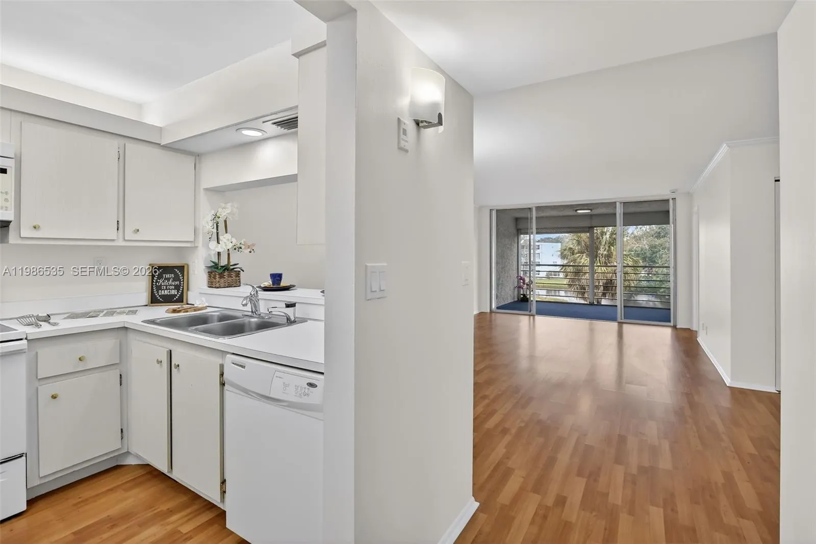 1831 Sabal Palm Dr 306, Davie, Florida 33324, Davie, Florida 33324, 3 Bedrooms Bedrooms, ,2 BathroomsBathrooms,Residential,For Sale,1831 Sabal Palm Dr 306, Davie, Florida 33324,A11986535