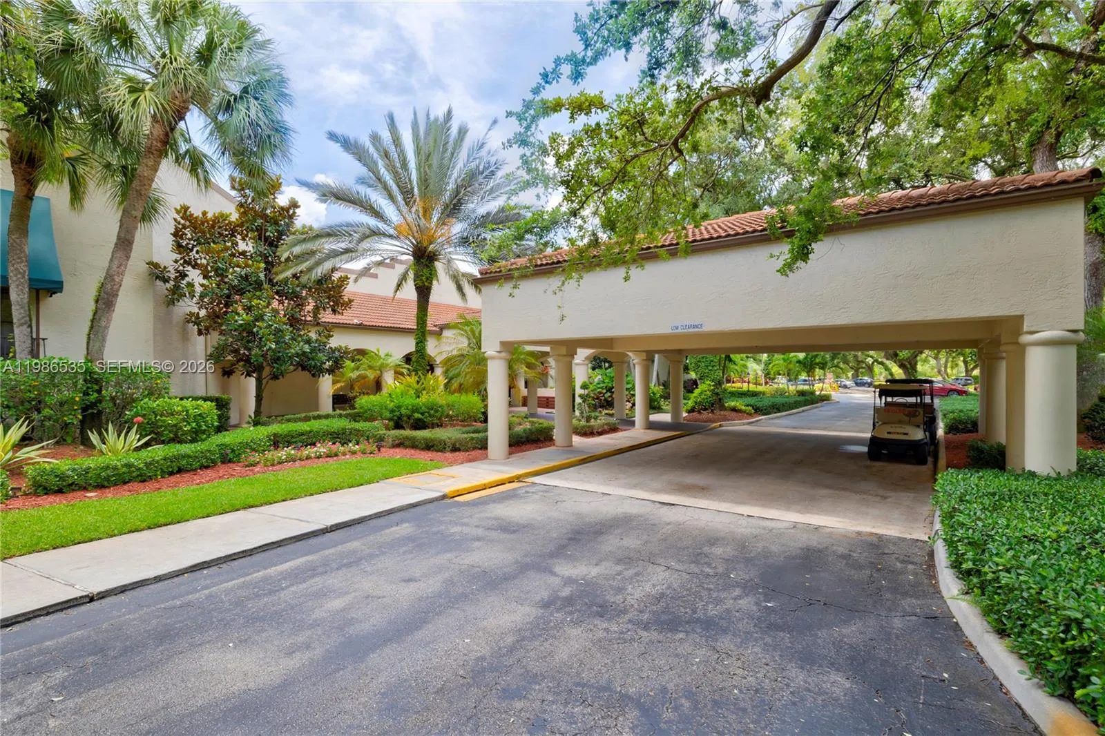 1831 Sabal Palm Dr 306, Davie, Florida 33324, Davie, Florida 33324, 3 Bedrooms Bedrooms, ,2 BathroomsBathrooms,Residential,For Sale,1831 Sabal Palm Dr 306, Davie, Florida 33324,A11986535