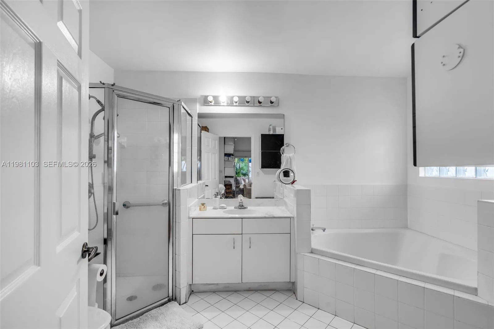 11262 Nw 59th Ter, Doral, Florida 33178, Doral, Florida 33178, 4 Bedrooms Bedrooms, ,2 BathroomsBathrooms,Residential,For Sale,11262 Nw 59th Ter, Doral, Florida 33178,A11981103