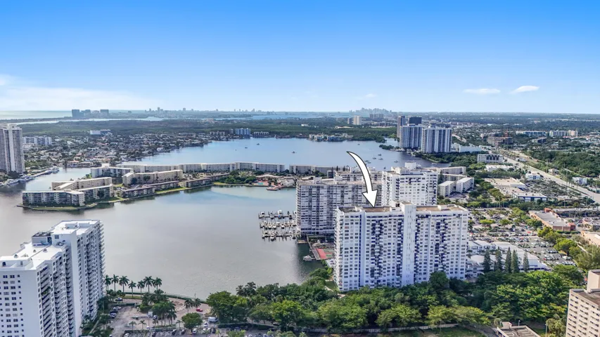 2780 NE 183 Street Apt 716 - 56