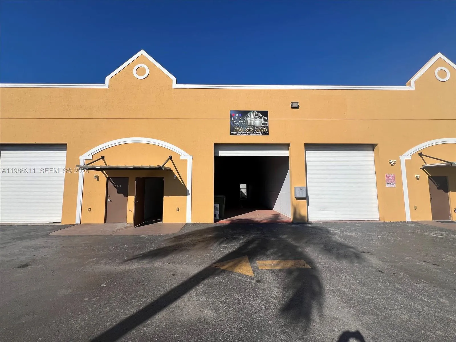 238 Nw 9th Ave 2, Homestead, Florida 33030, Homestead, Florida 33030, ,Commercial Lease,For Rent,238 Nw 9th Ave 2, Homestead, Florida 33030,A11986911