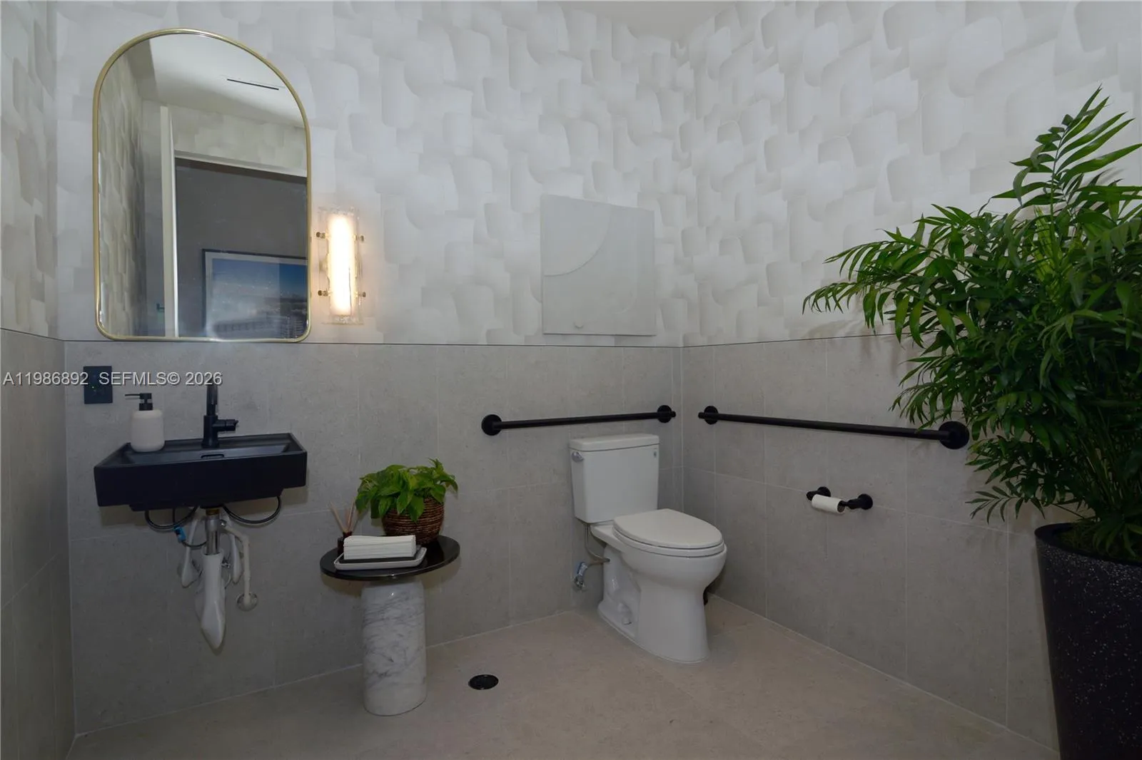 13750 Biscayne Blvd, North Miami Beach, Florida 33, North Miami Beach, Florida 33181, ,Commercial Lease,For Rent,13750 Biscayne Blvd, North Miami Beach, Florida 33,A11986892