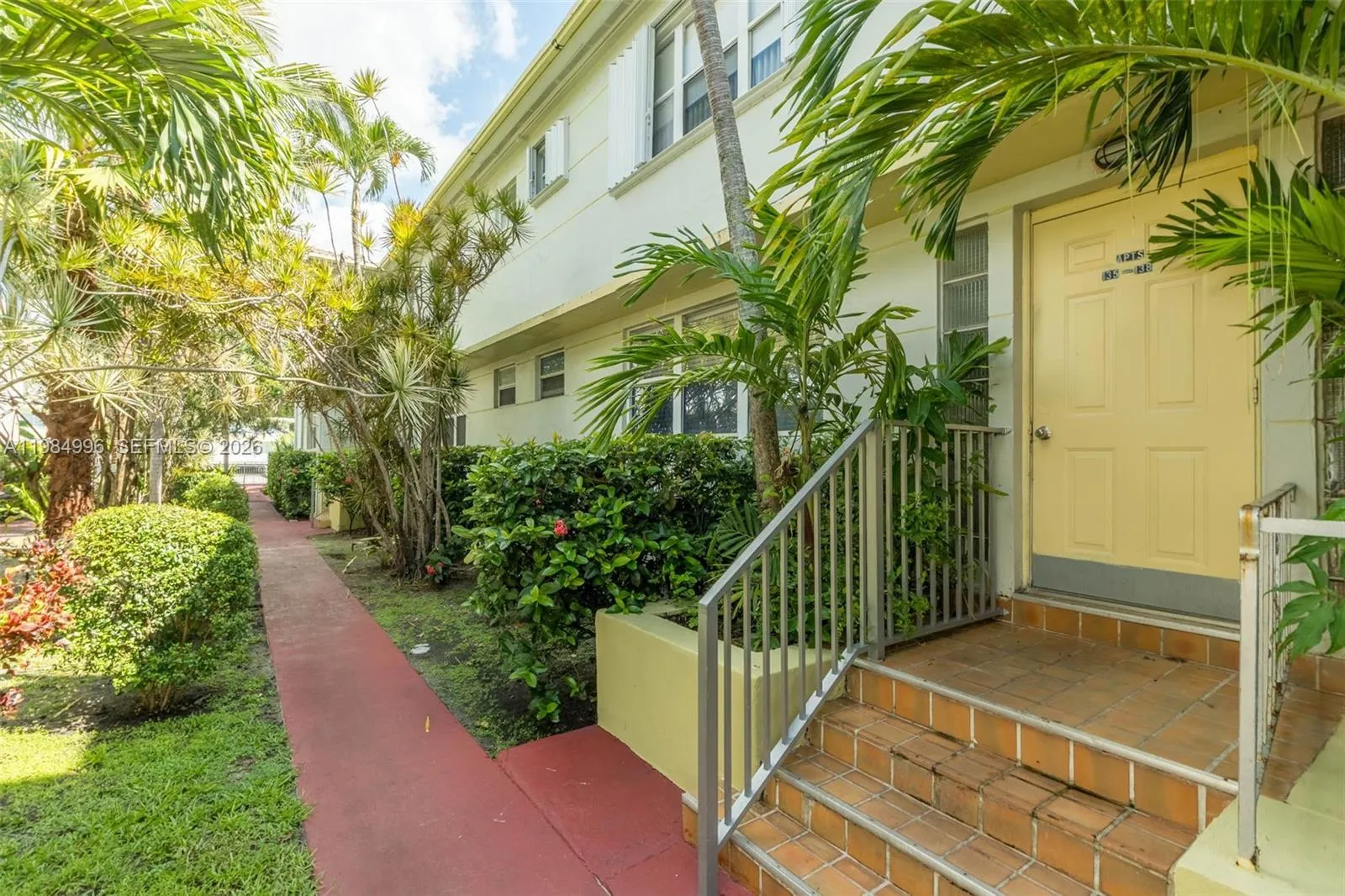 1275 Marseille Dr 35, Miami Beach, Florida 33141, Miami Beach, Florida 33141, 2 Bedrooms Bedrooms, ,2 BathroomsBathrooms,Residential Lease,For Rent,1275 Marseille Dr 35, Miami Beach, Florida 33141,A11984996