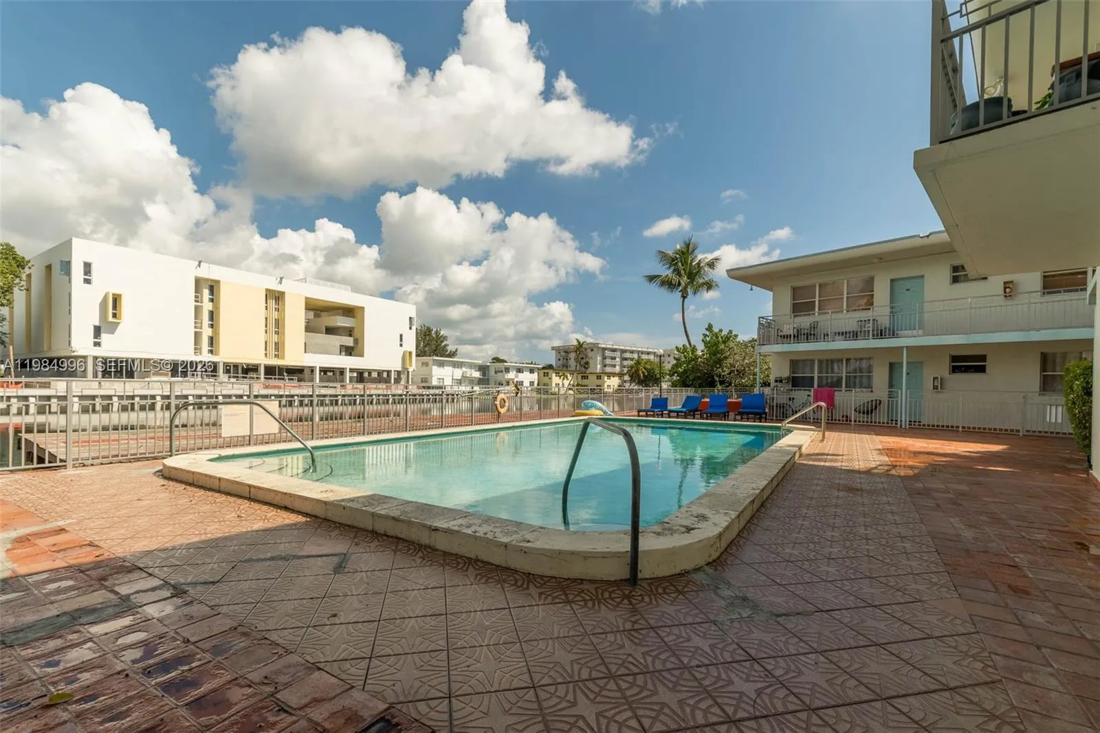 1275 Marseille Dr 35, Miami Beach, Florida 33141, Miami Beach, Florida 33141, 2 Bedrooms Bedrooms, ,2 BathroomsBathrooms,Residential Lease,For Rent,1275 Marseille Dr 35, Miami Beach, Florida 33141,A11984996