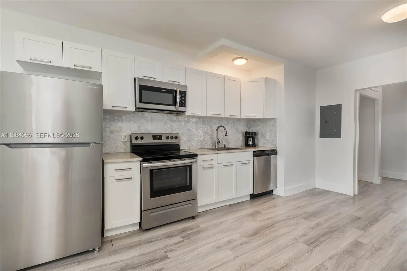 1275 Marseille Dr 35, Miami Beach, Florida 33141, Miami Beach, Florida 33141, 2 Bedrooms Bedrooms, ,2 BathroomsBathrooms,Residential Lease,For Rent,1275 Marseille Dr 35, Miami Beach, Florida 33141,A11984996