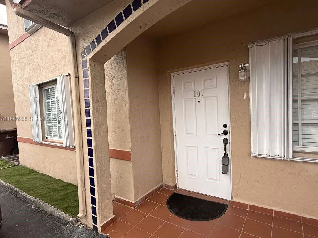 3262 W 70th St 101, Hialeah, Florida 33018, Hialeah, Florida 33018, 2 Bedrooms Bedrooms, ,2 BathroomsBathrooms,Residential Lease,For Rent,3262 W 70th St 101, Hialeah, Florida 33018,A11986956 3262 W 70th St 101, Hialeah, Florida 33018, Hialeah, Florida 33018, 2 Bedrooms Bedrooms, ,2 BathroomsBathrooms,Residential Lease,For Rent,3262 W 70th St 101, Hialeah, Florida 33018,A11986956