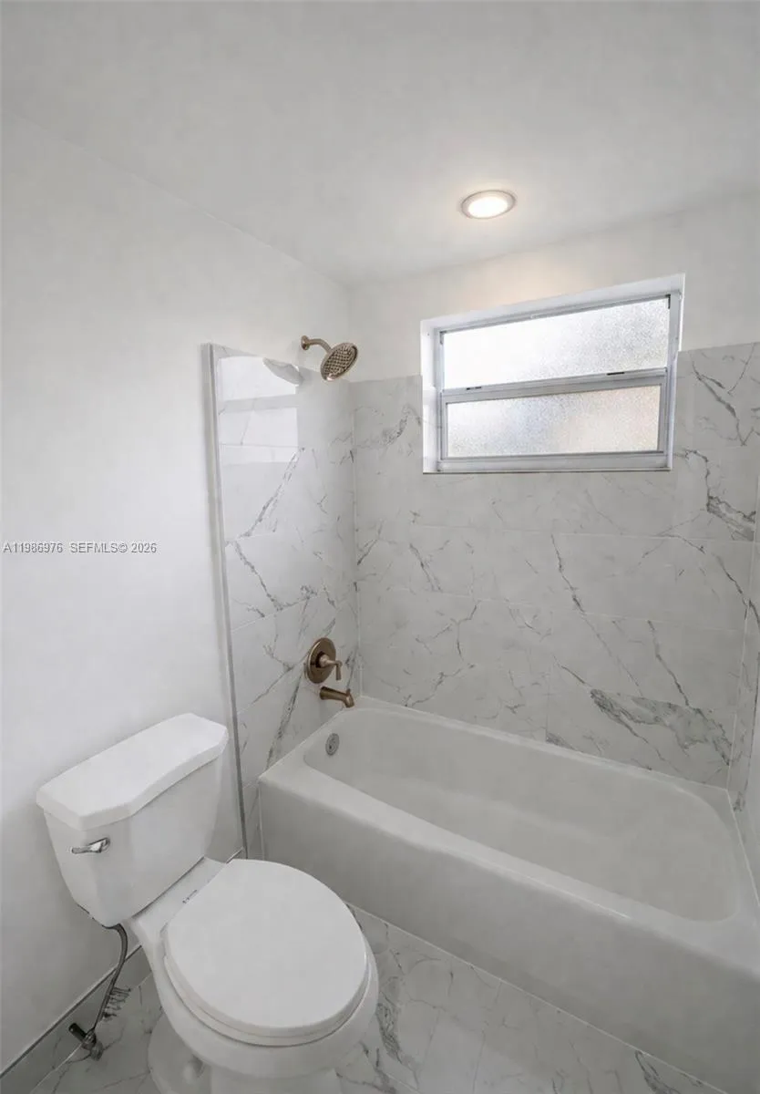 5730 Nw 38th St 4, Virginia Gardens, Florida 33166, Virginia Gardens, Florida 33166, 1 Bedroom Bedrooms, ,1 BathroomBathrooms,Residential Lease,For Rent,5730 Nw 38th St 4, Virginia Gardens, Florida 33166,A11986976