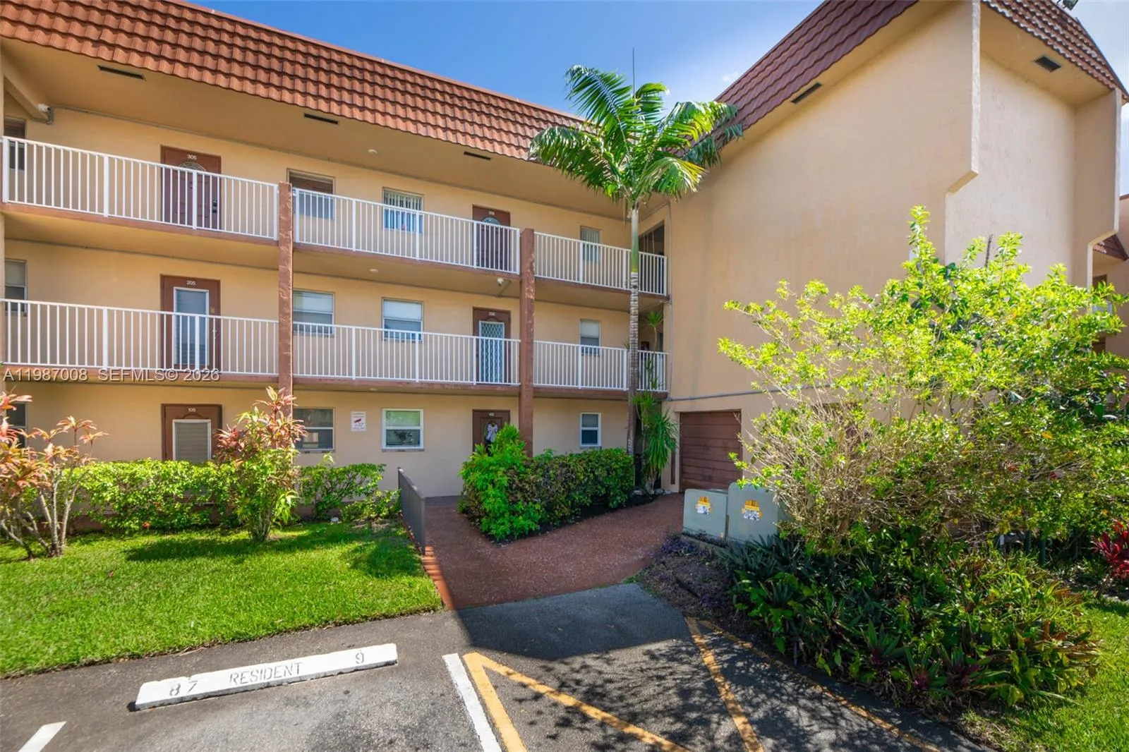 8951 Sunrise Lakes Blvd 105, Sunrise, Florida 3332, Sunrise, Florida 33322, 1 Bedroom Bedrooms, ,1 BathroomBathrooms,Residential,For Sale,8951 Sunrise Lakes Blvd 105, Sunrise, Florida 3332,A11987008