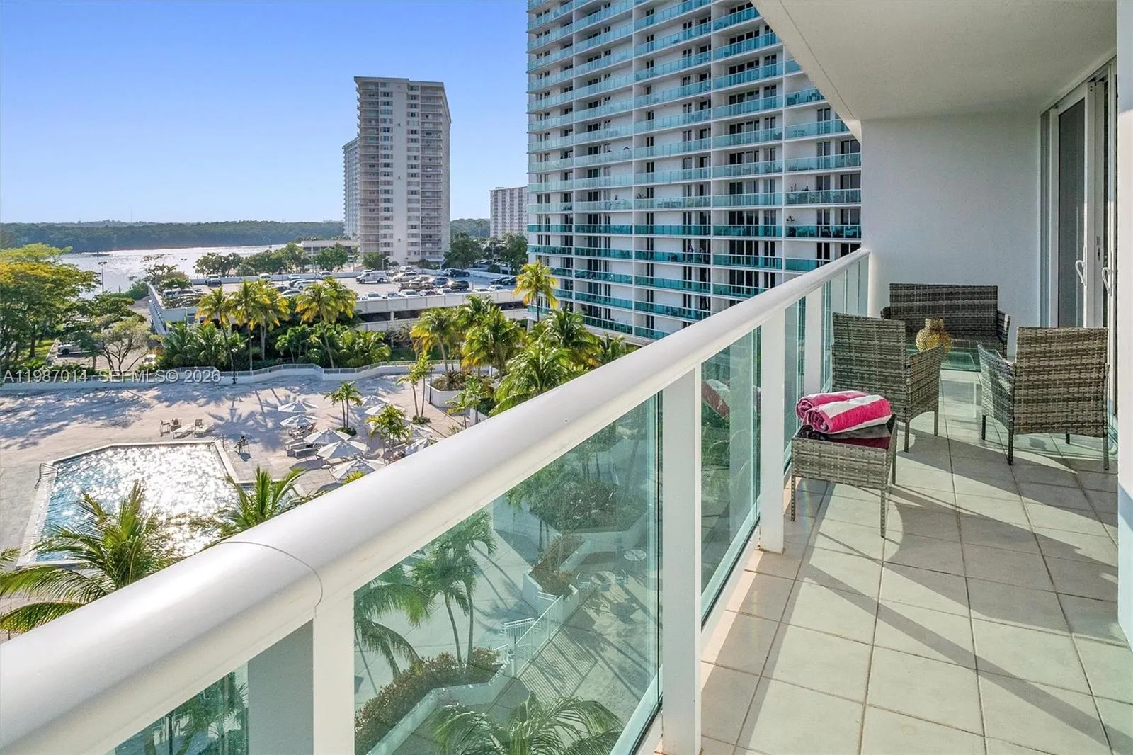 100 Bayview Dr 617, Sunny Isles Beach, Florida 331, Sunny Isles Beach, Florida 33160, 2 Bedrooms Bedrooms, ,2 BathroomsBathrooms,Residential,For Sale,100 Bayview Dr 617, Sunny Isles Beach, Florida 331,A11987014