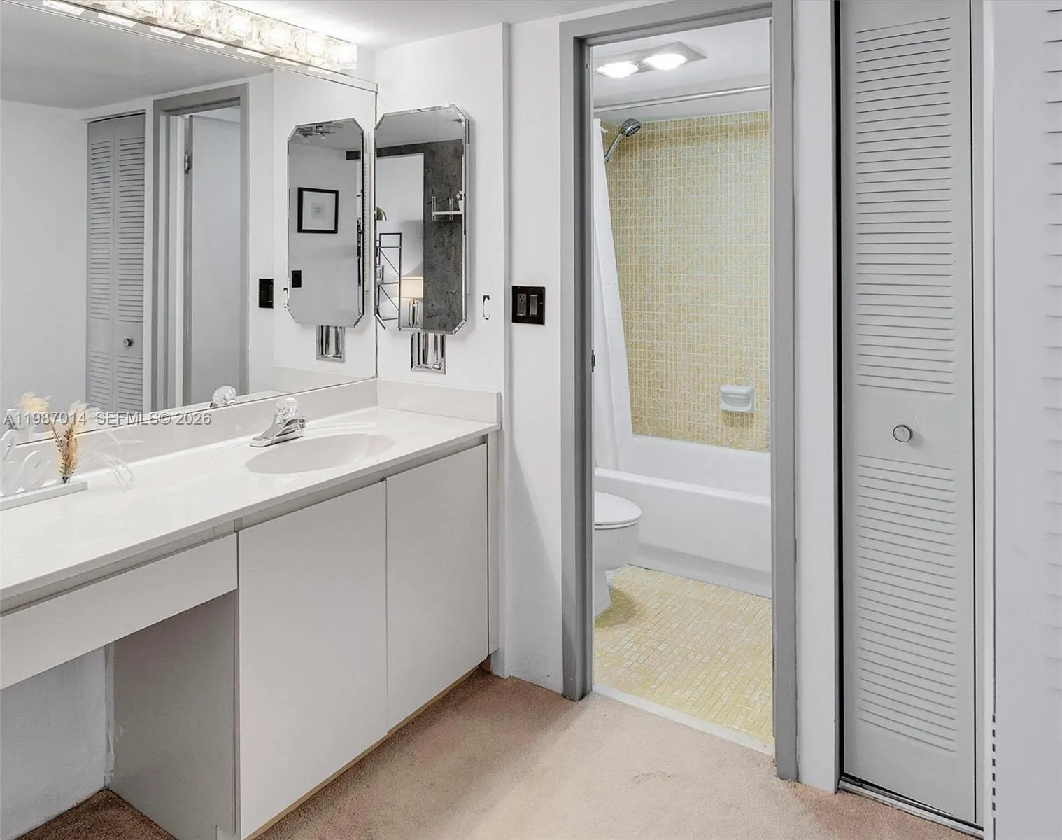 100 Bayview Dr 617, Sunny Isles Beach, Florida 331, Sunny Isles Beach, Florida 33160, 2 Bedrooms Bedrooms, ,2 BathroomsBathrooms,Residential,For Sale,100 Bayview Dr 617, Sunny Isles Beach, Florida 331,A11987014