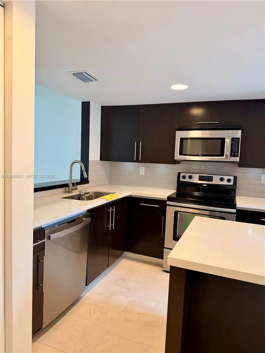 5570 Sw 70th Pl S 5570, Miami, Florida 33155, Miami, Florida 33155, 2 Bedrooms Bedrooms, ,2 BathroomsBathrooms,Residential Lease,For Rent,5570 Sw 70th Pl S 5570, Miami, Florida 33155,A11986953