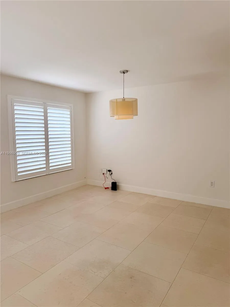 5570 Sw 70th Pl S 5570, Miami, Florida 33155, Miami, Florida 33155, 2 Bedrooms Bedrooms, ,2 BathroomsBathrooms,Residential Lease,For Rent,5570 Sw 70th Pl S 5570, Miami, Florida 33155,A11986953