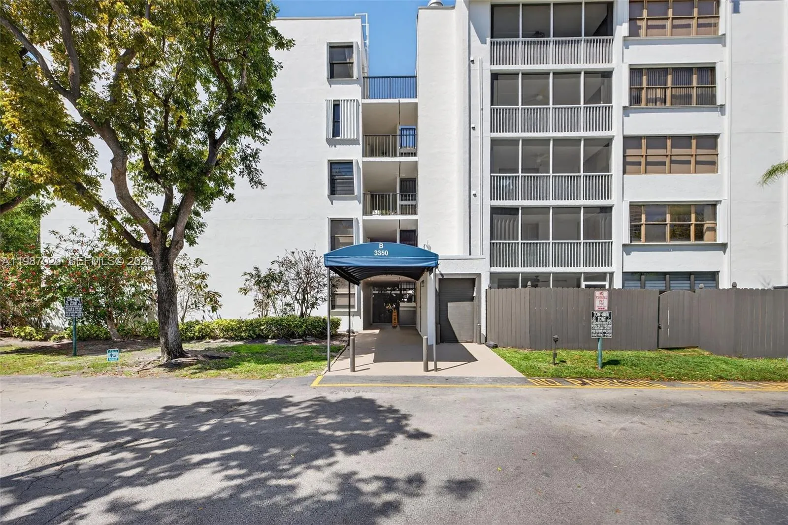 3350 Ne 192nd St 5h-b, Aventura, Florida 33180, Aventura, Florida 33180, 3 Bedrooms Bedrooms, ,2 BathroomsBathrooms,Residential,For Sale,3350 Ne 192nd St 5h-b, Aventura, Florida 33180,A11987020