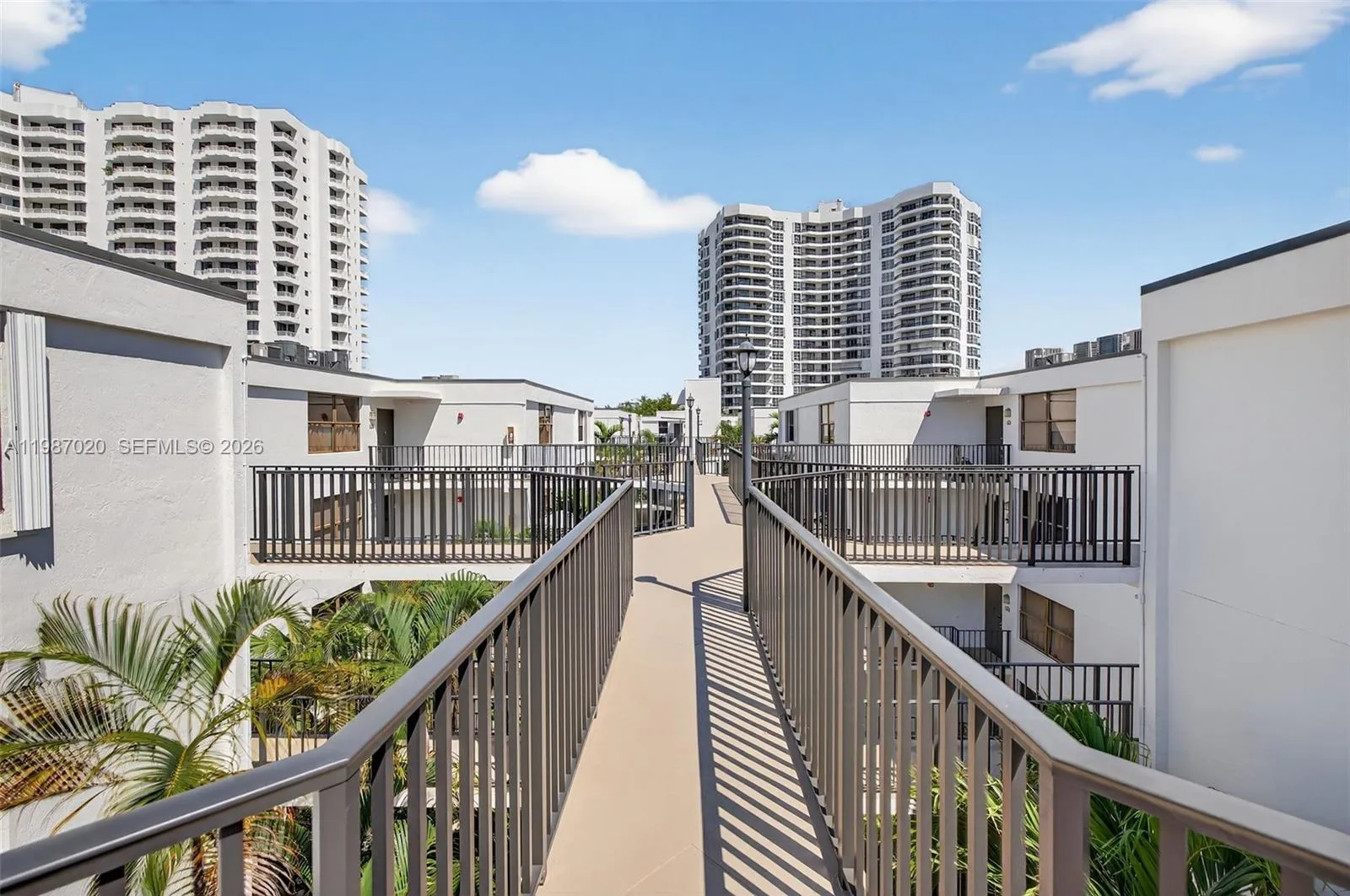3350 Ne 192nd St 5h-b, Aventura, Florida 33180, Aventura, Florida 33180, 3 Bedrooms Bedrooms, ,2 BathroomsBathrooms,Residential,For Sale,3350 Ne 192nd St 5h-b, Aventura, Florida 33180,A11987020