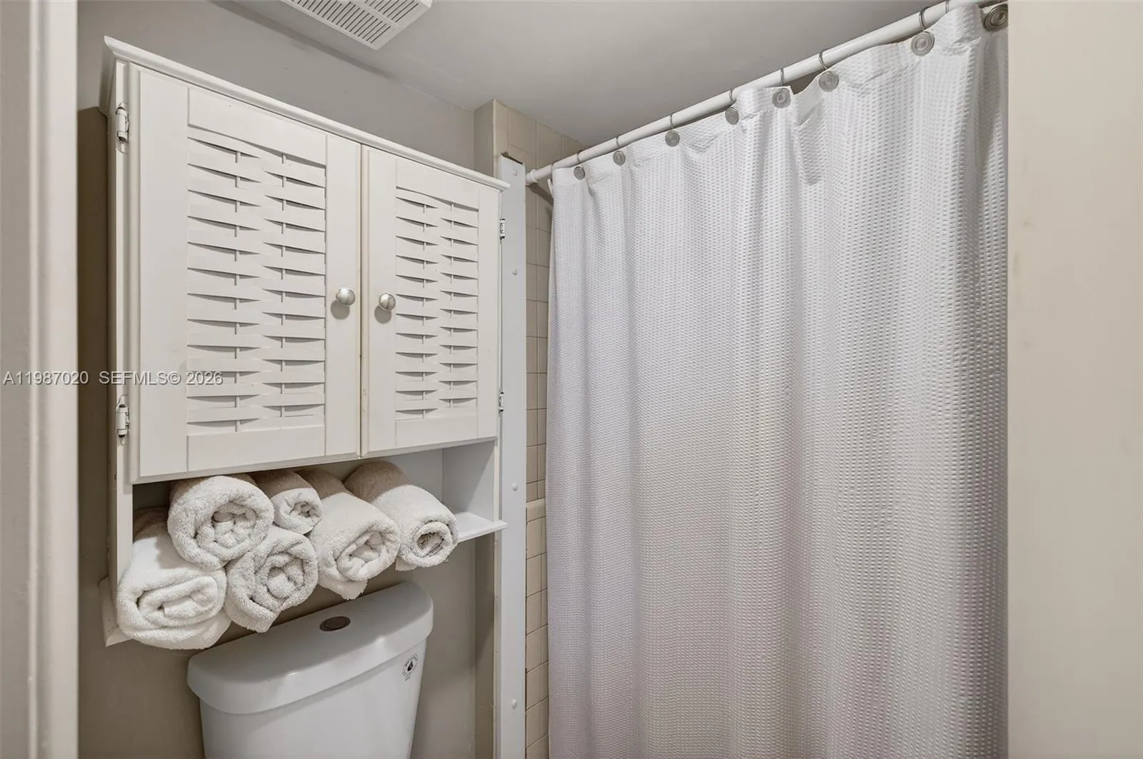 3350 Ne 192nd St 5h-b, Aventura, Florida 33180, Aventura, Florida 33180, 3 Bedrooms Bedrooms, ,2 BathroomsBathrooms,Residential,For Sale,3350 Ne 192nd St 5h-b, Aventura, Florida 33180,A11987020