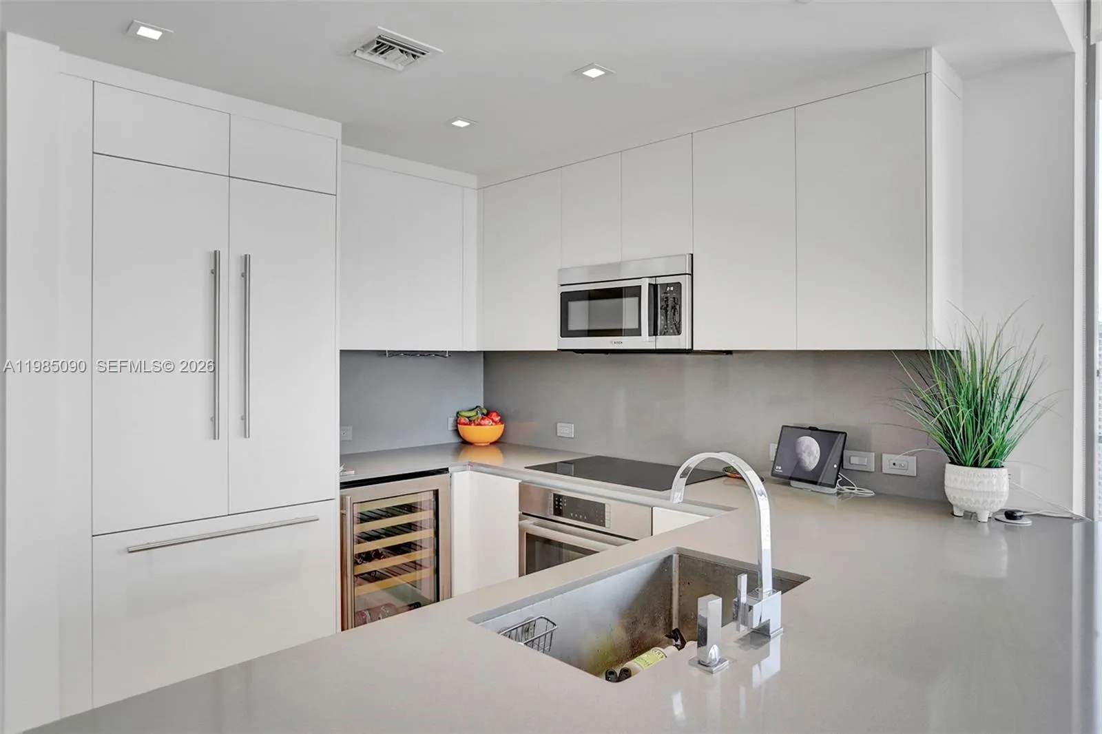 88 Sw 7th St 3511, Miami, Florida 33130, Miami, Florida 33130, 2 Bedrooms Bedrooms, ,2 BathroomsBathrooms,Residential Lease,For Rent,88 Sw 7th St 3511, Miami, Florida 33130,A11985090