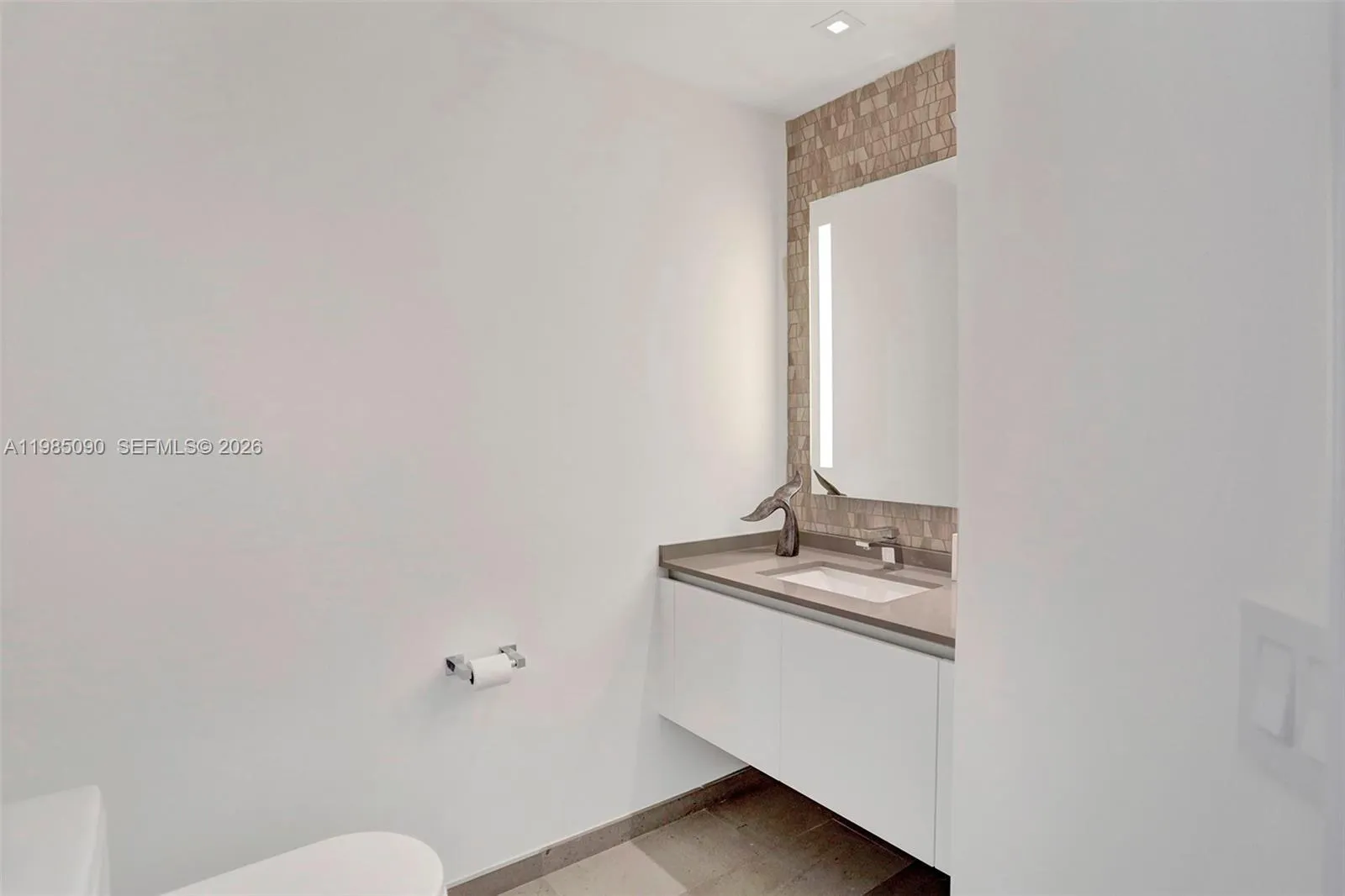 88 Sw 7th St 3511, Miami, Florida 33130, Miami, Florida 33130, 2 Bedrooms Bedrooms, ,2 BathroomsBathrooms,Residential Lease,For Rent,88 Sw 7th St 3511, Miami, Florida 33130,A11985090