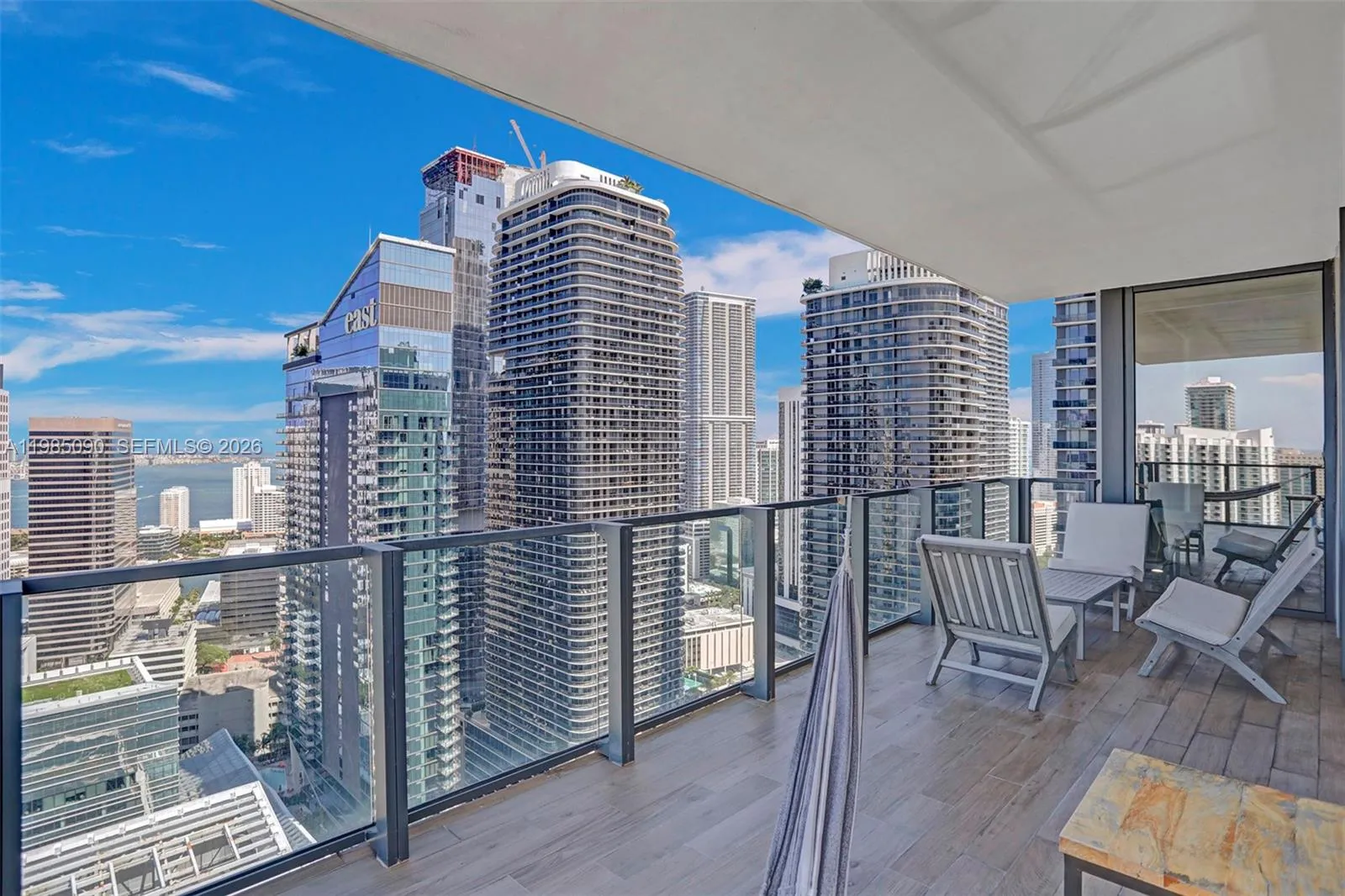 88 Sw 7th St 3511, Miami, Florida 33130, Miami, Florida 33130, 2 Bedrooms Bedrooms, ,2 BathroomsBathrooms,Residential Lease,For Rent,88 Sw 7th St 3511, Miami, Florida 33130,A11985090