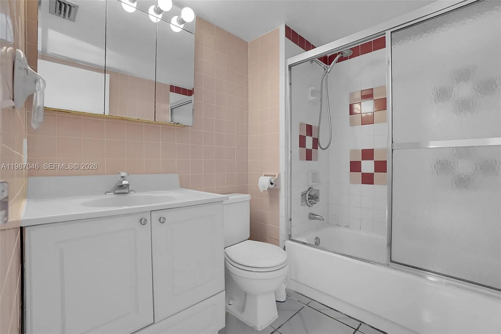 5431 Ne 25th Ave 103b, Fort Lauderdale, Florida 33, Fort Lauderdale, Florida 33308, 2 Bedrooms Bedrooms, ,2 BathroomsBathrooms,Residential Lease,For Rent,5431 Ne 25th Ave 103b, Fort Lauderdale, Florida 33,A11987046